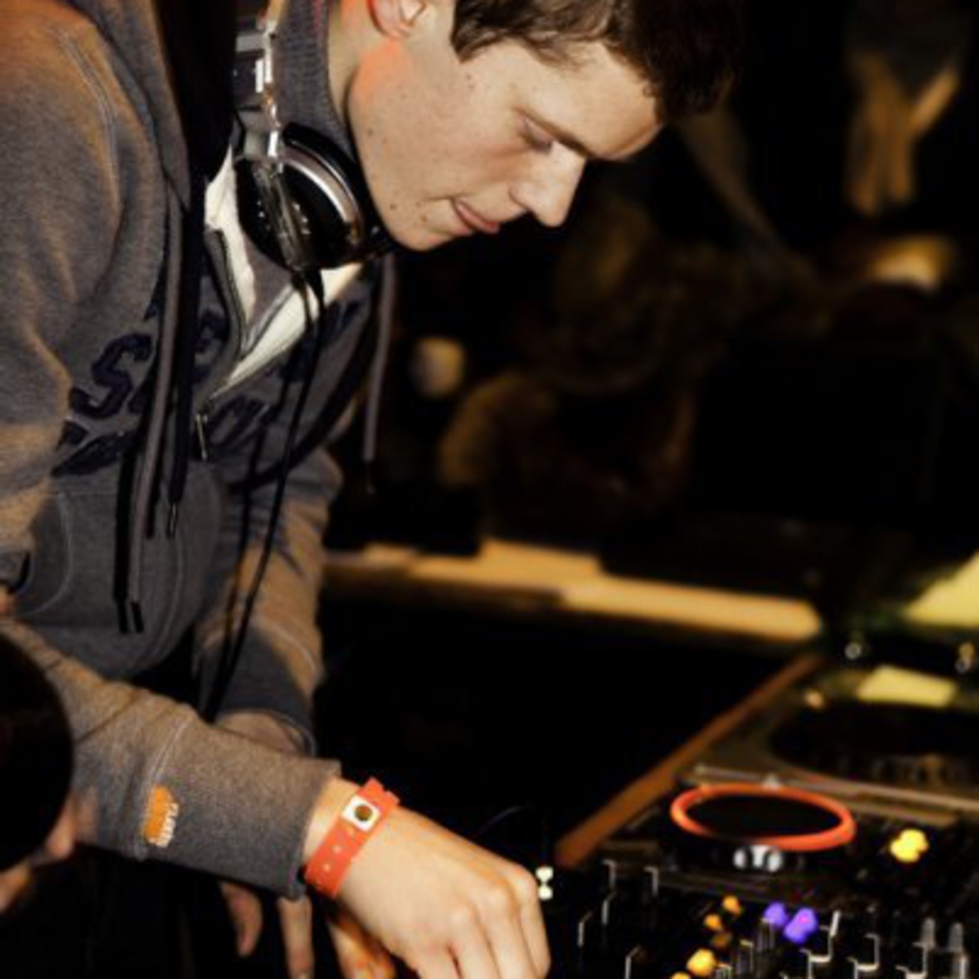 Exclusive Guest Mix by Deejay Jhon B