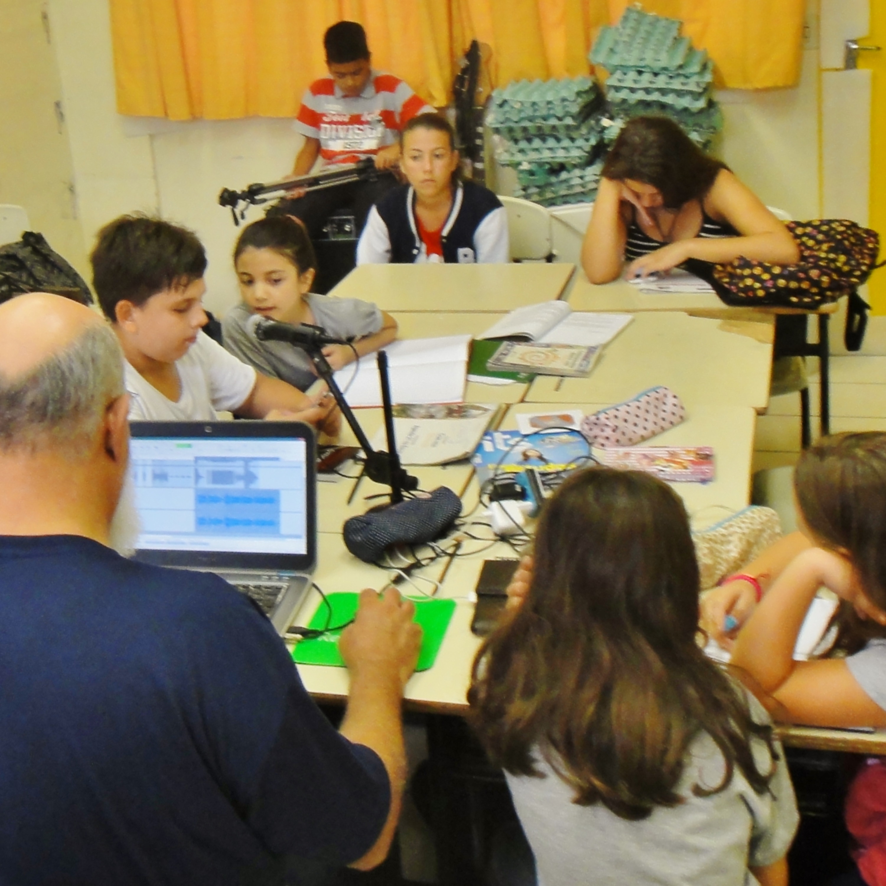 Rádios Escola: A Voz da Galera