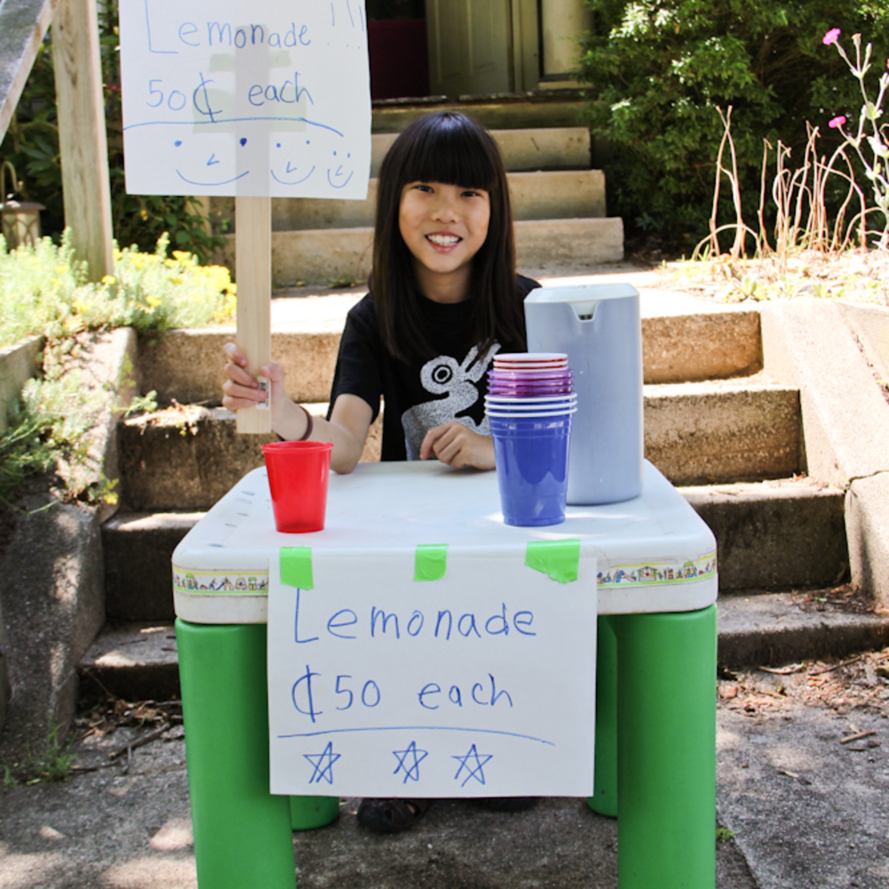 Kid's lemonade stand sold for $500,000