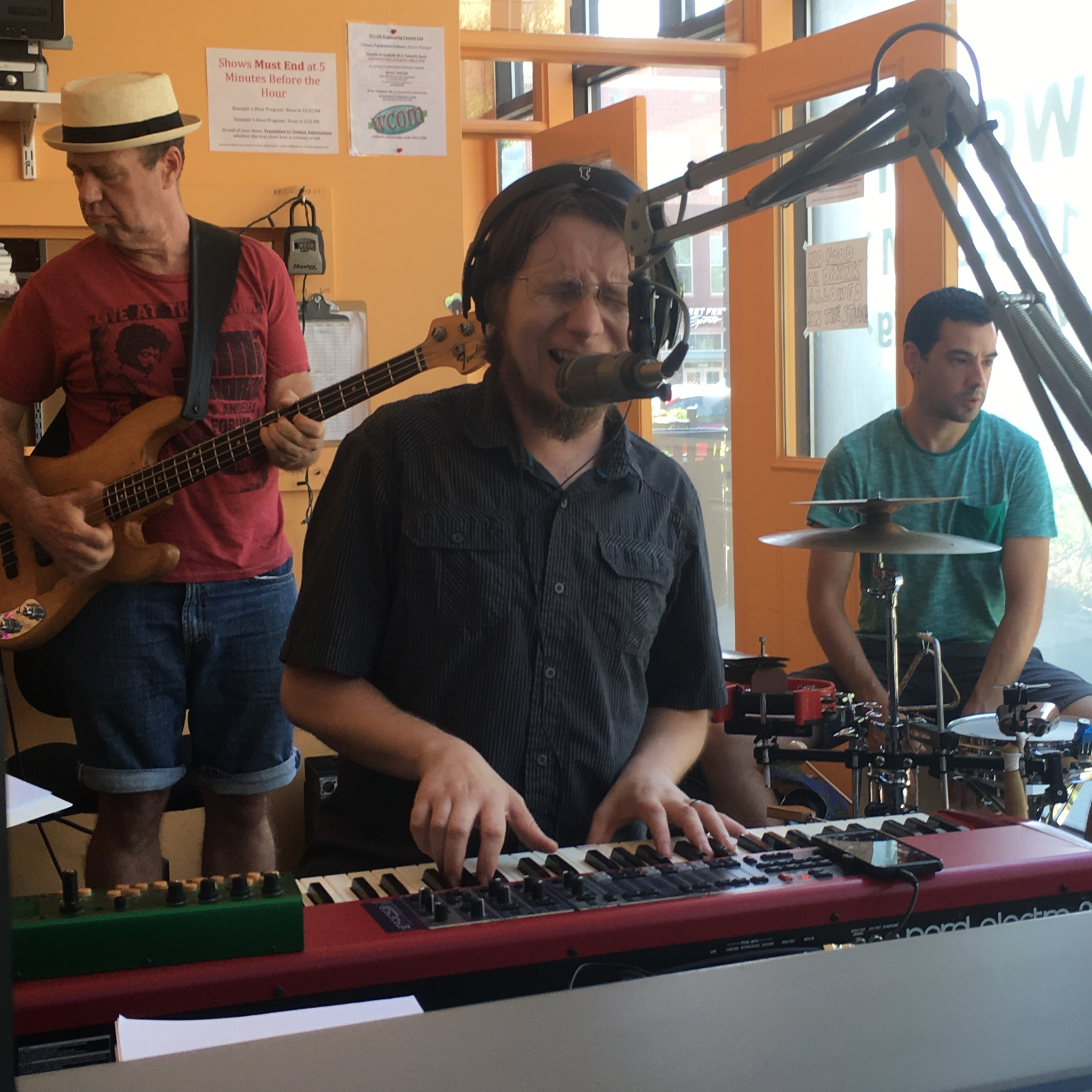 Licks & Lyrics radio Podcast
