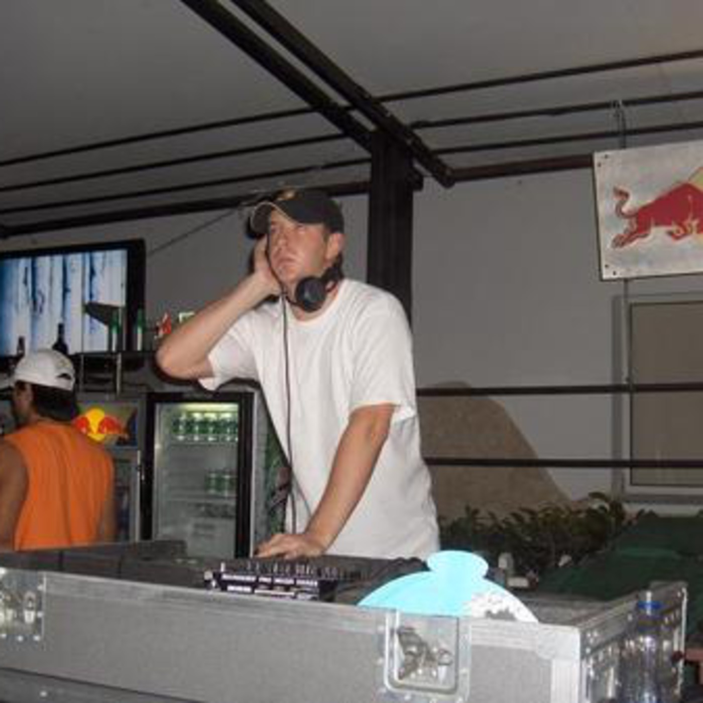 SleeplessRadioFM (001) pres. Mike Harrington live in COLOMBIA