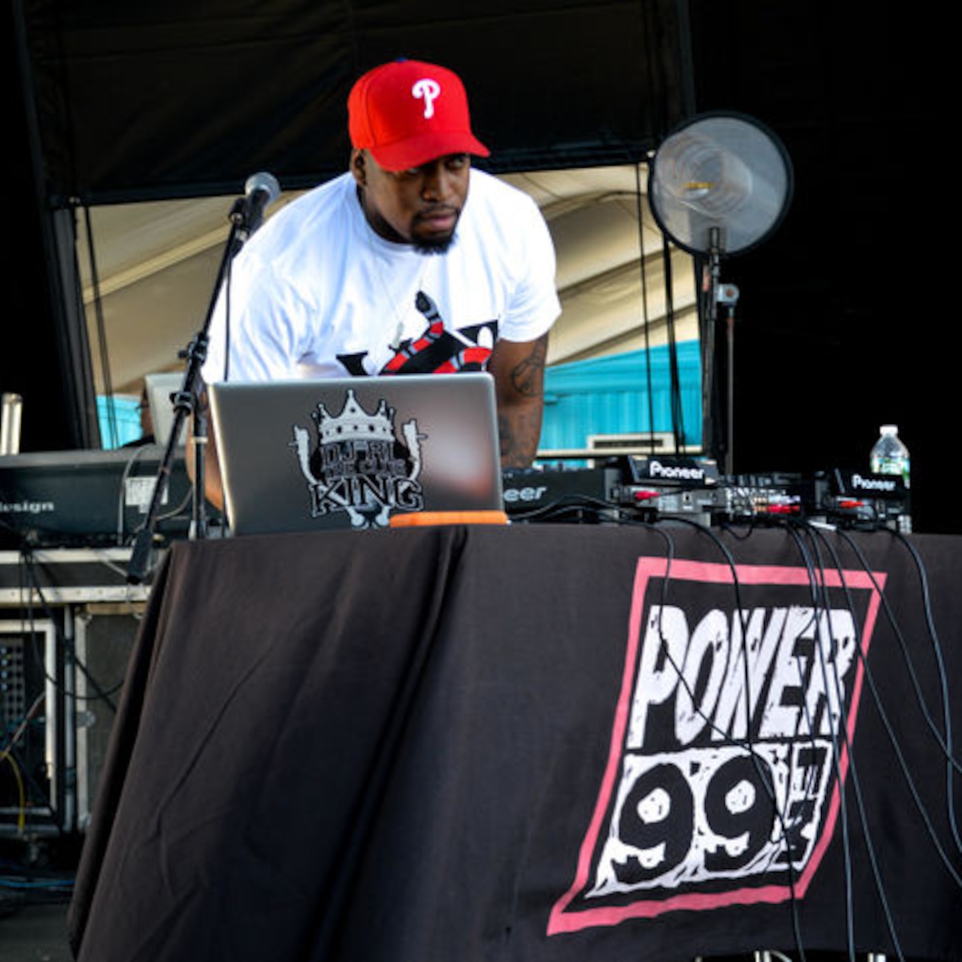 DJ RL #TheWaveRadio
