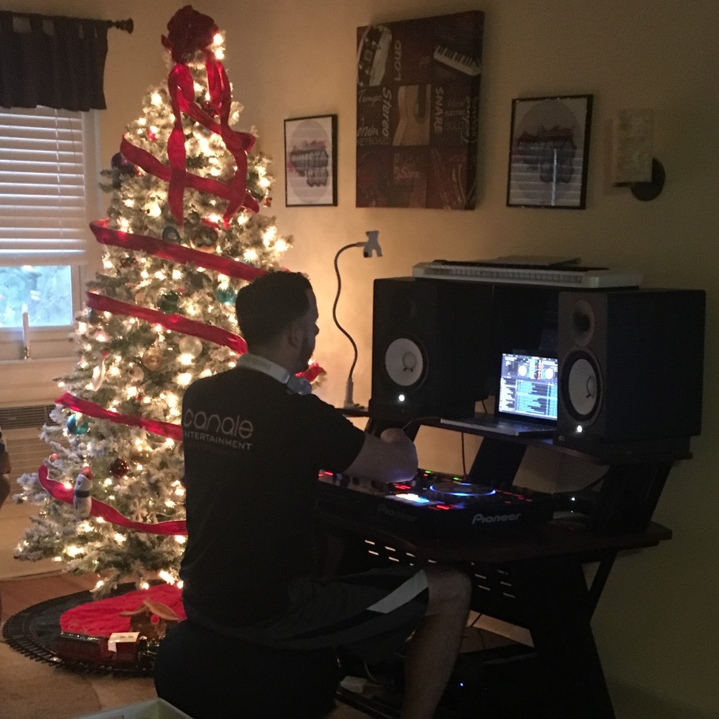 CHRISTMAS CAME EARLY (DJ CANALE)