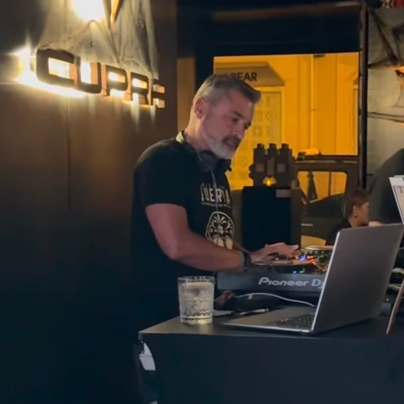 Episode 734: A Revolta do Vinyl - Halloween Cupra City Garage Episode 734: A Revolta do Vinyl - Halloween Cupra City Garage