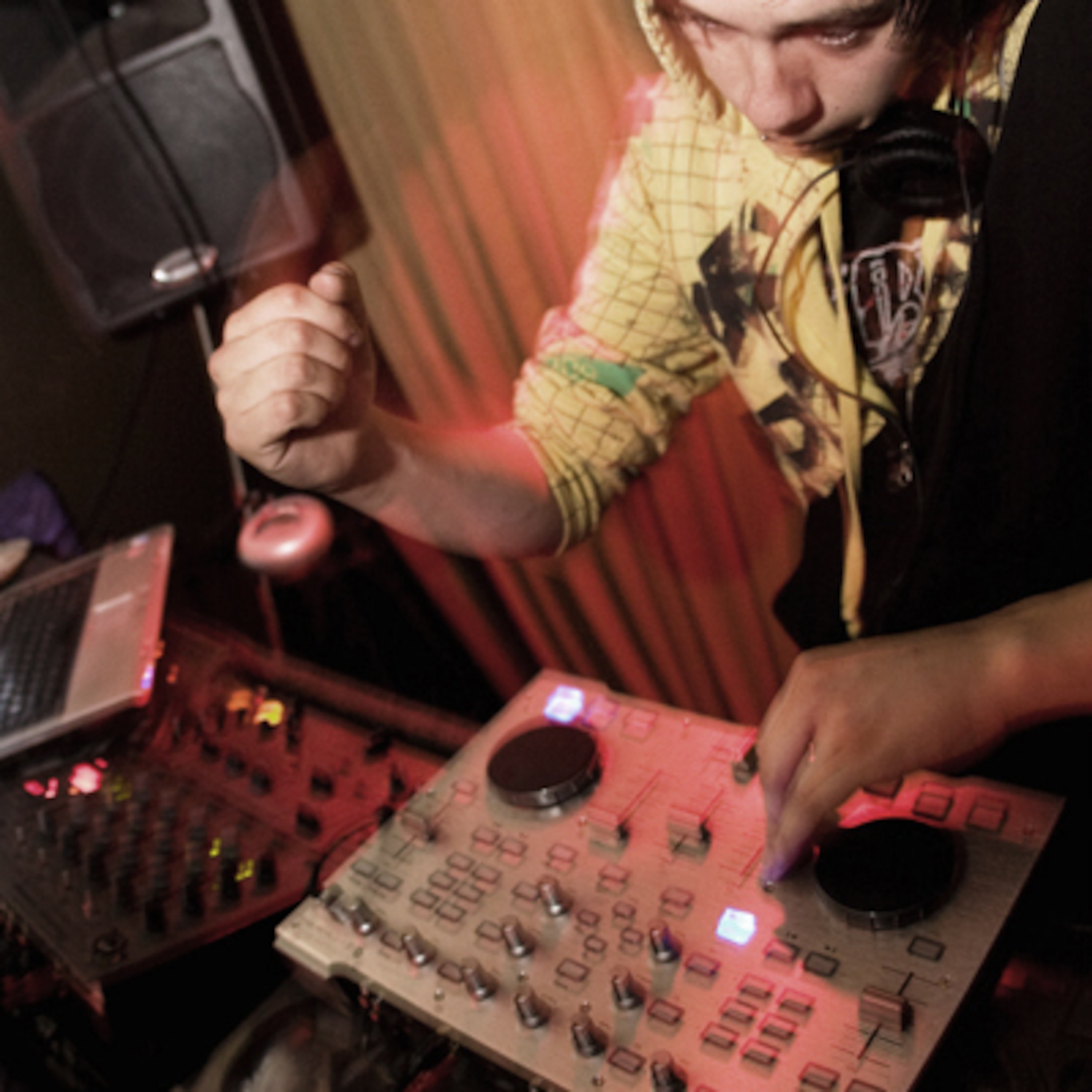Live Sensation 10.8.08 DJ BLACK episode artwork