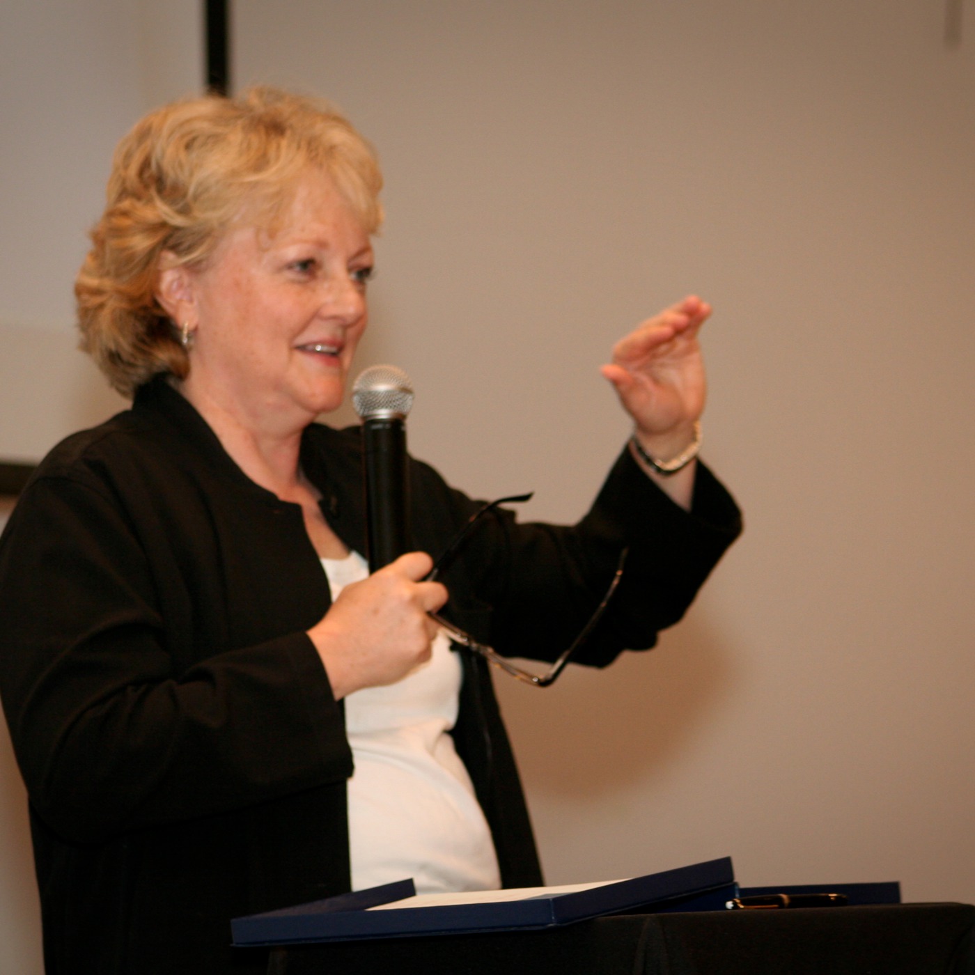 Kerry Tate: Redefining Your Brand Image Kerry Tate: Redefining Your Brand Image