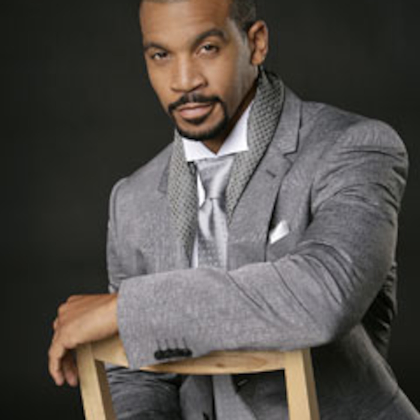 Are you Bold and Beautiful? Check out Heartthrob Aaron D. Spears on DIVAS Live on Air