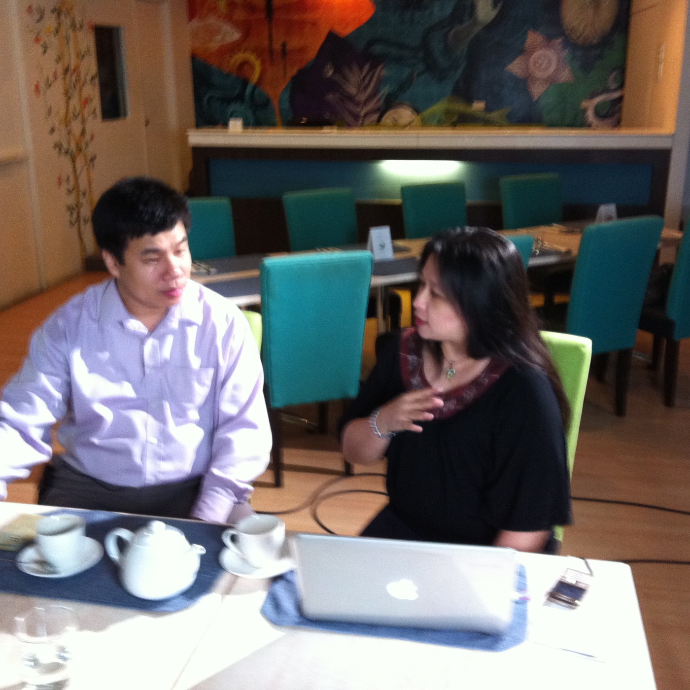 Marketing a Brick and Mortar Business Online - DigitalFilipino Talks Episode 14 episode artwork