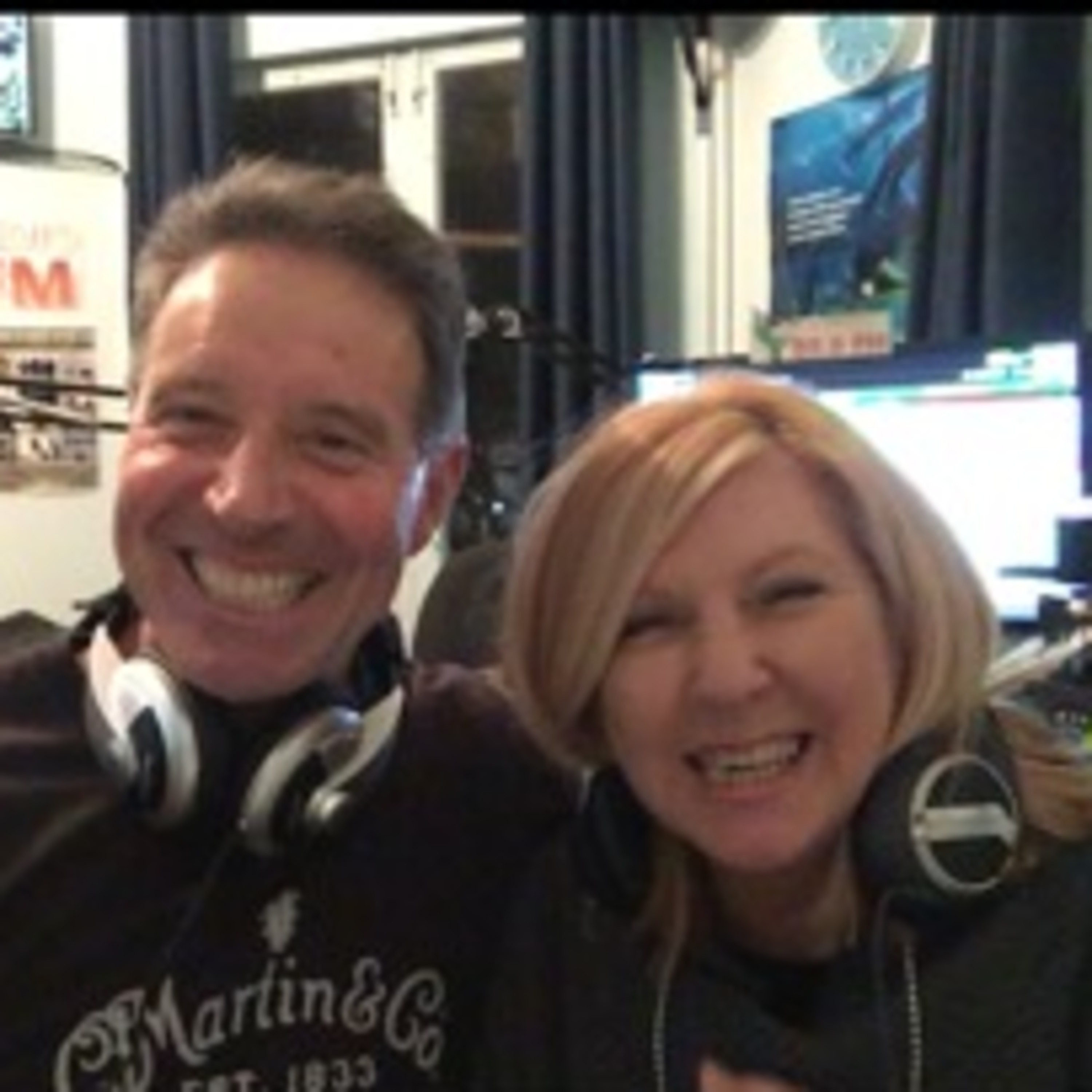 Evie \'n Lee - FRIENDS WITHOUT BENEFITS