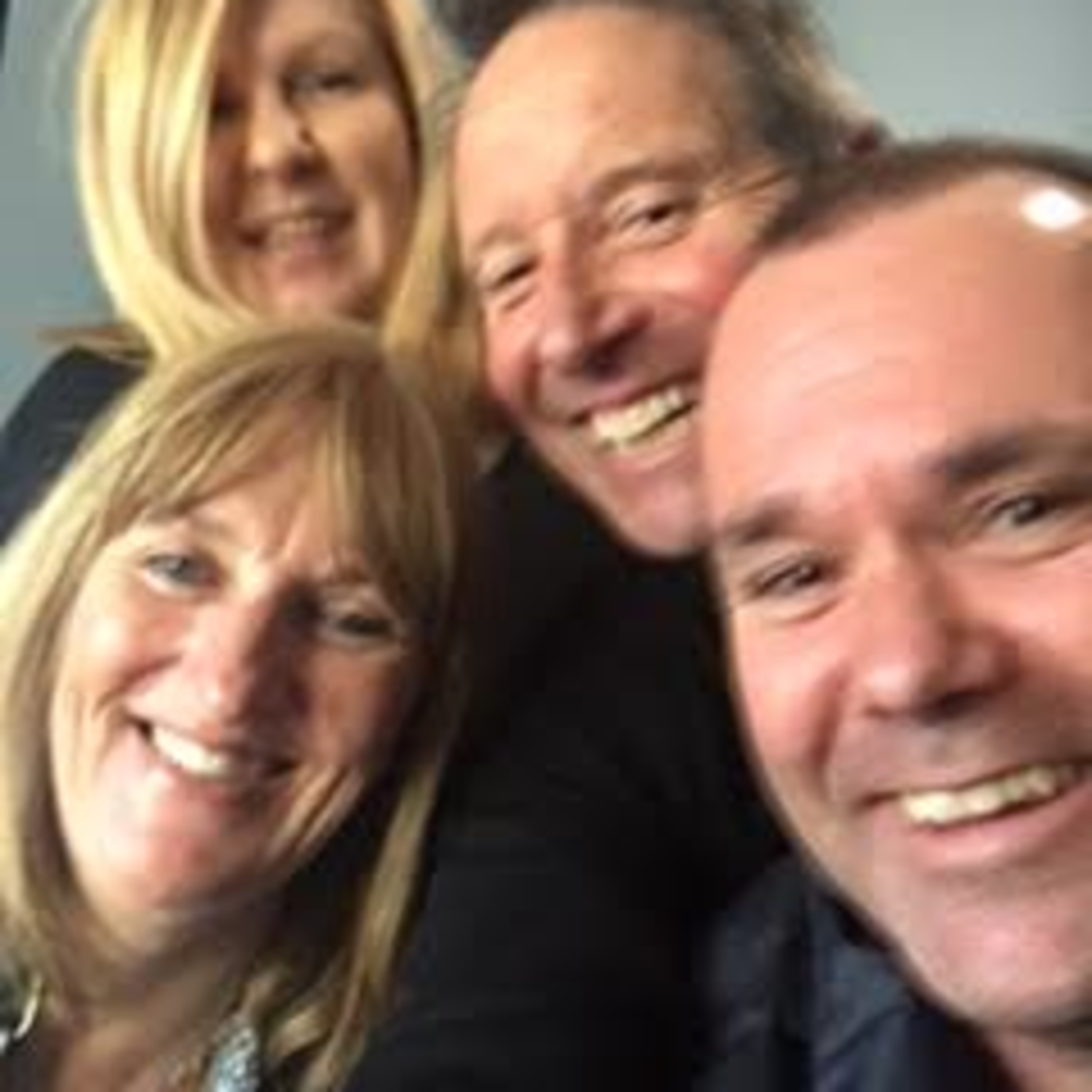 Evie \'n Lee - FRIENDS WITHOUT BENEFITS