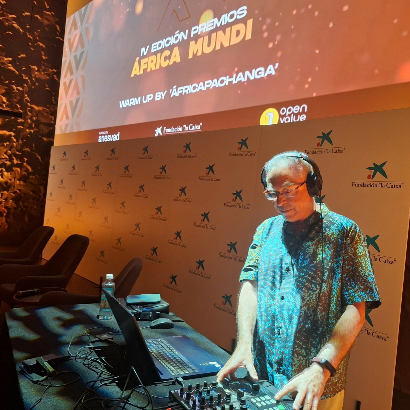 Episode 216: AfricaPachanga 24/Jun/2026 - DJ Tubabu Premios Africa Mundi - Música Africana Afrobeat episode artwork