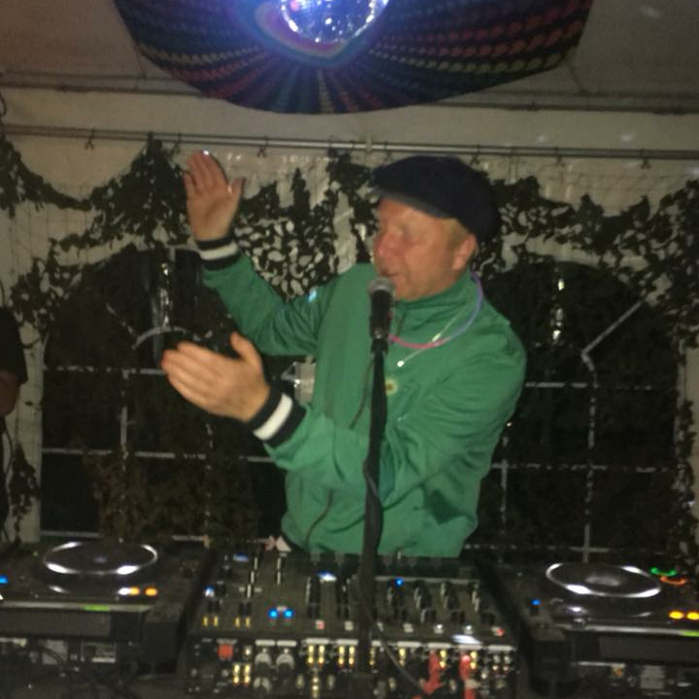 SHAUN GALLAGHER\'s Eargasm\'s Show Pressure Radio