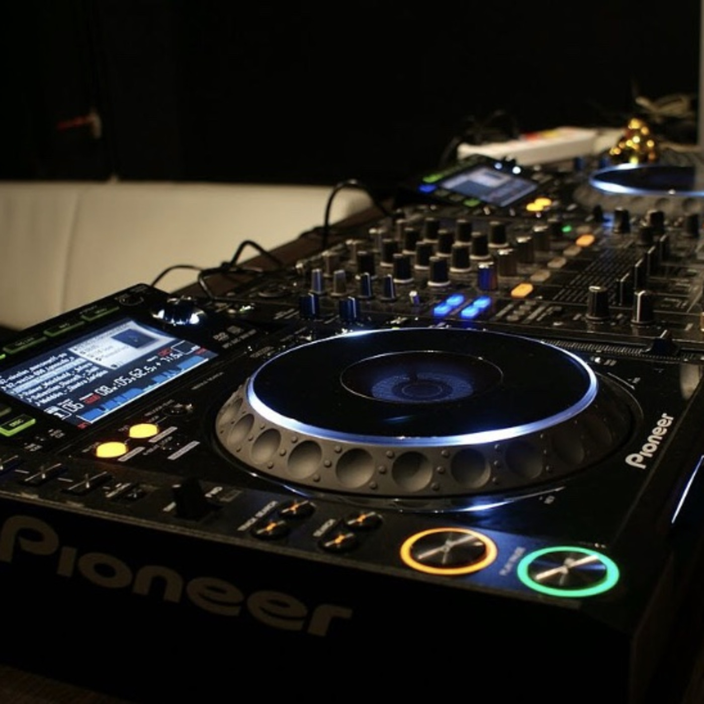 Underground Deep Tech House