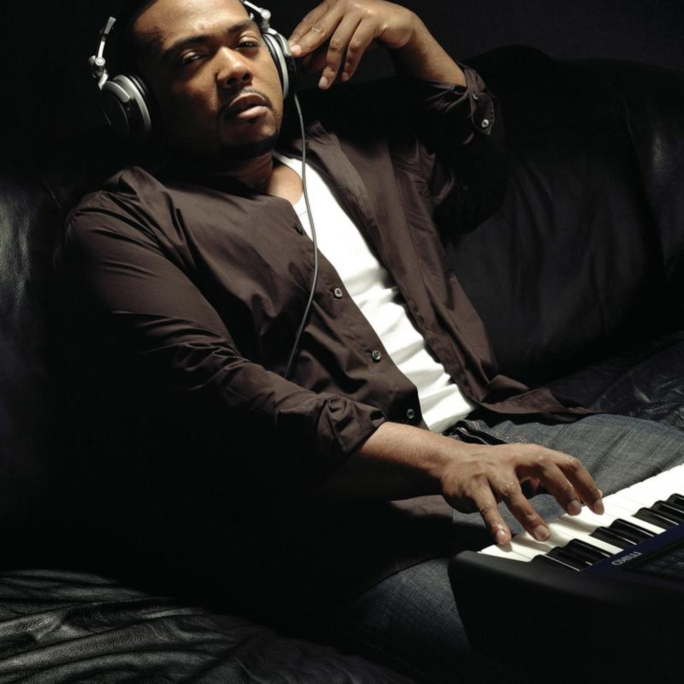 (REVOLT RADIO PREMIER/NEW SITE LAUNCHES FEB. 23RD) Timbaland Feat. Twista and Justin Timberlake- Carry Out Remix