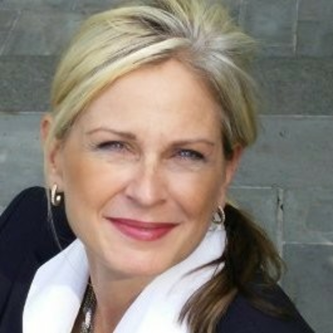 Episode 128: The Davidson Hang Podcast w/Kim Heismann with the Bail Project