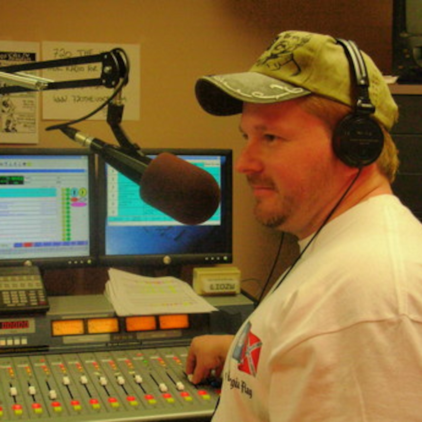 Link doing Wood Shampoo