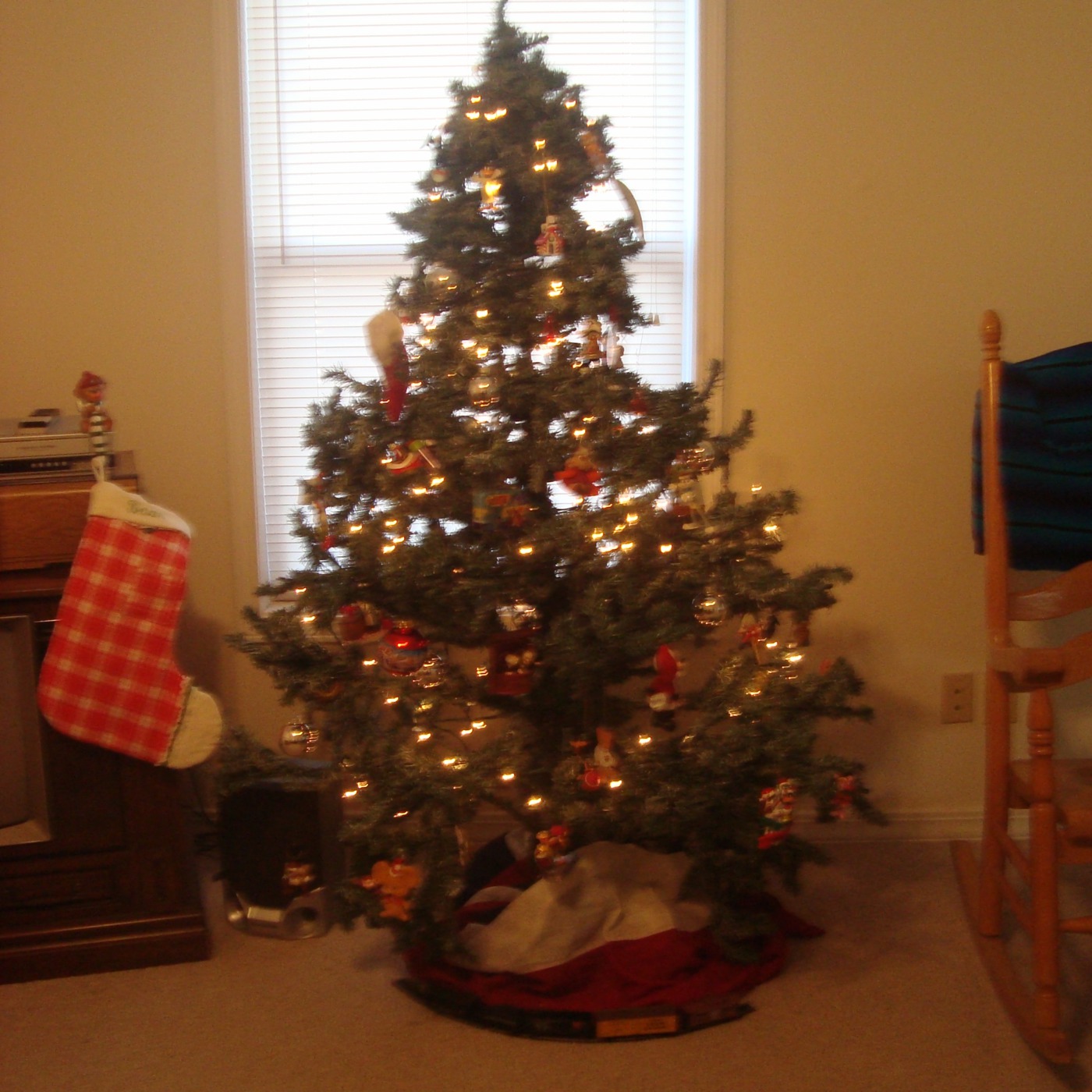 Christmas Unwrapped - Oh Christmas Tree, Oh Christmas Tree,  Oh How I Wanted To Get Rid of Thee! episode artwork