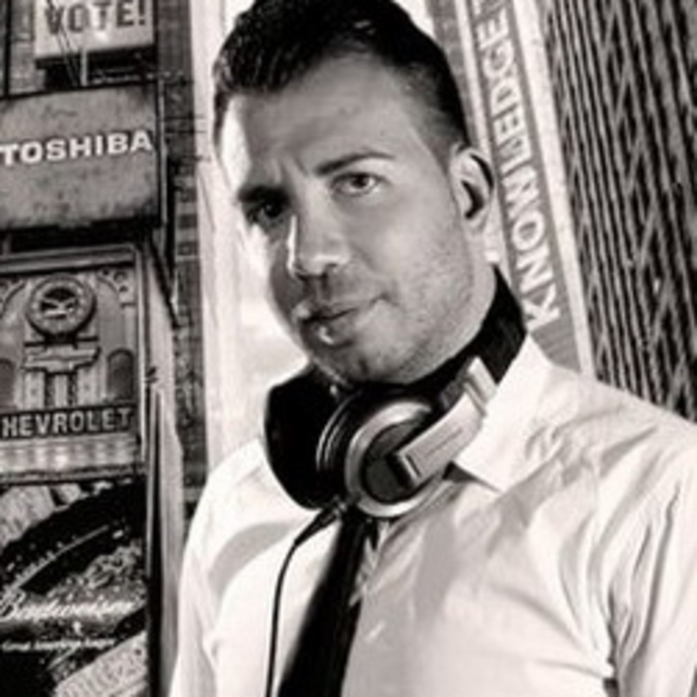 # 21 house mix by dj dva october 2011