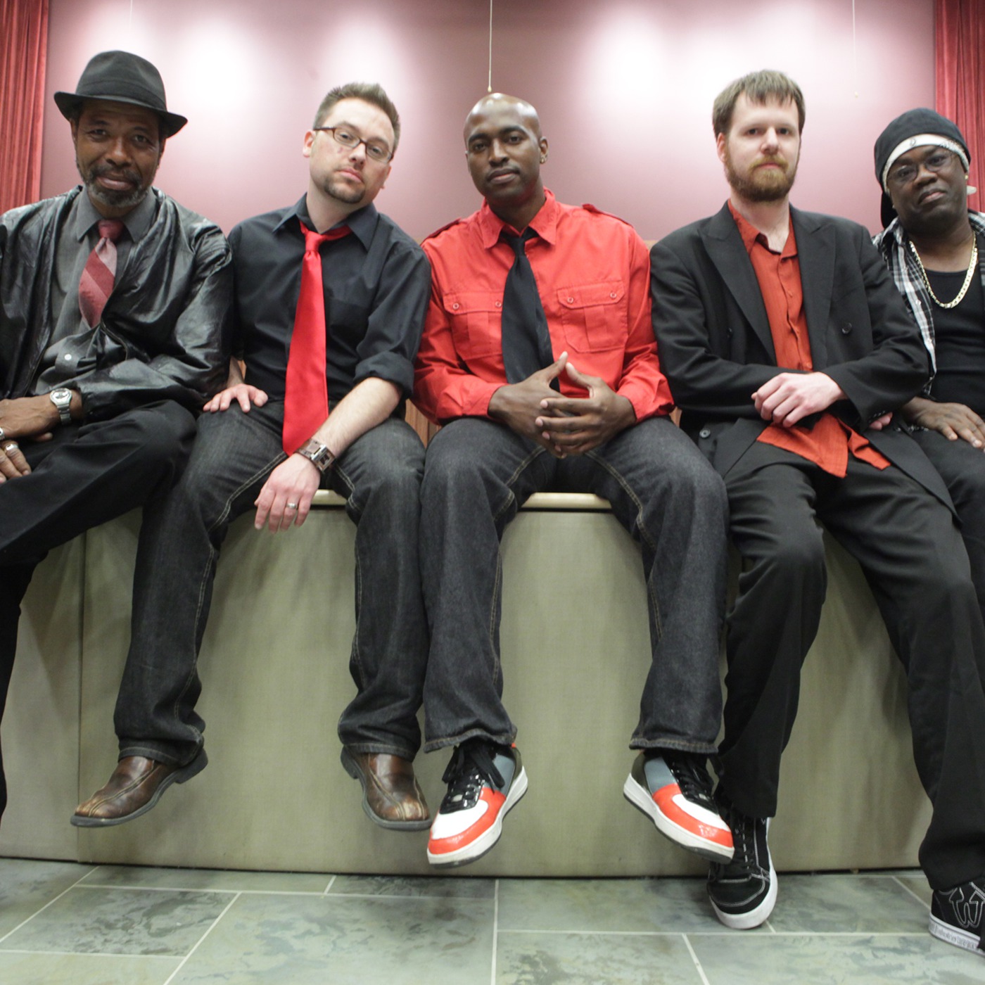 Great Unknowns Presents