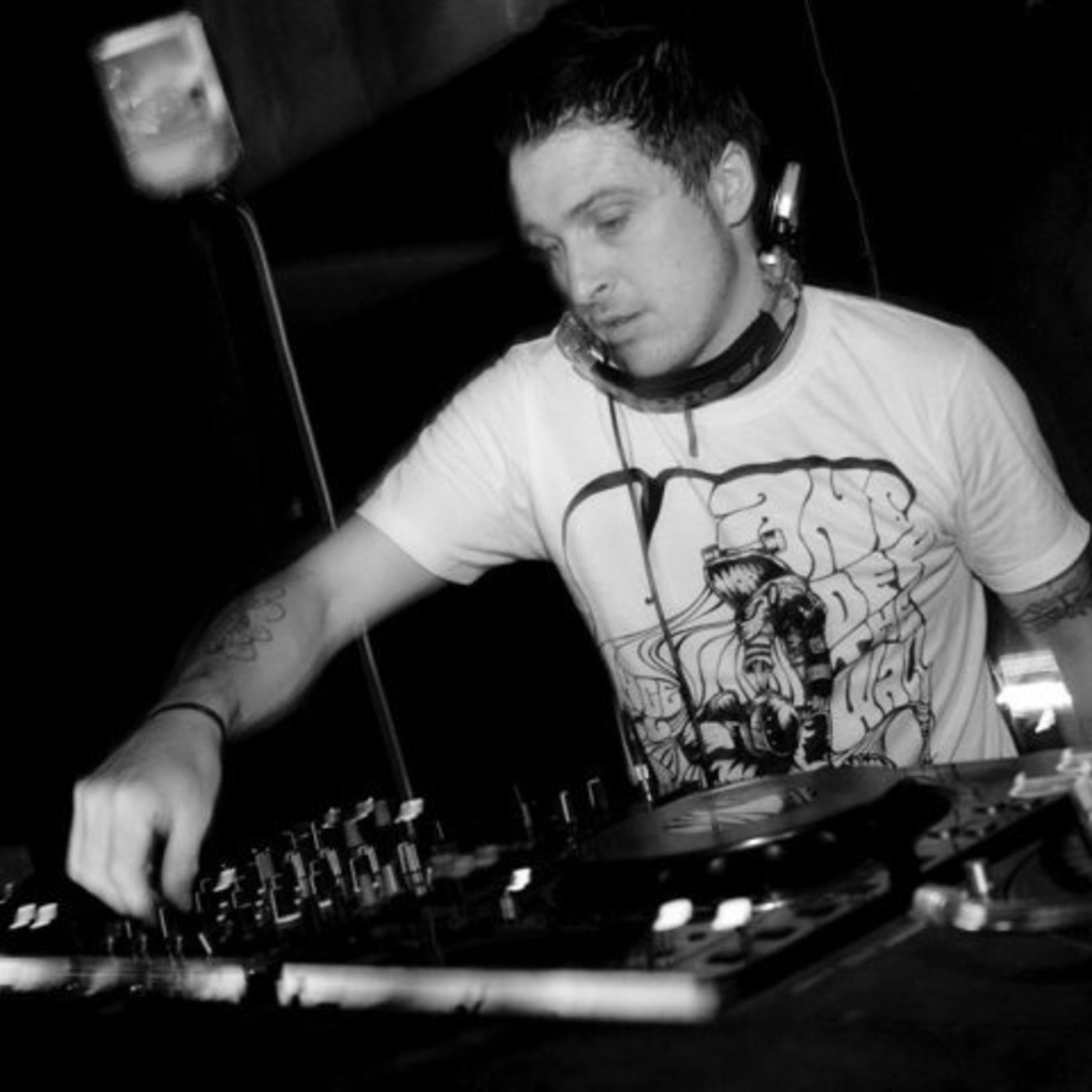 MARTINDIBBLE LIVE DJ SET @ CUBA SWANSEA JAN 2011 