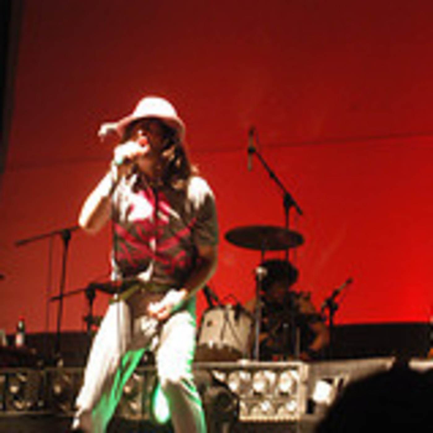 Babasonicos - Seis virgenes Delcalzas episode artwork
