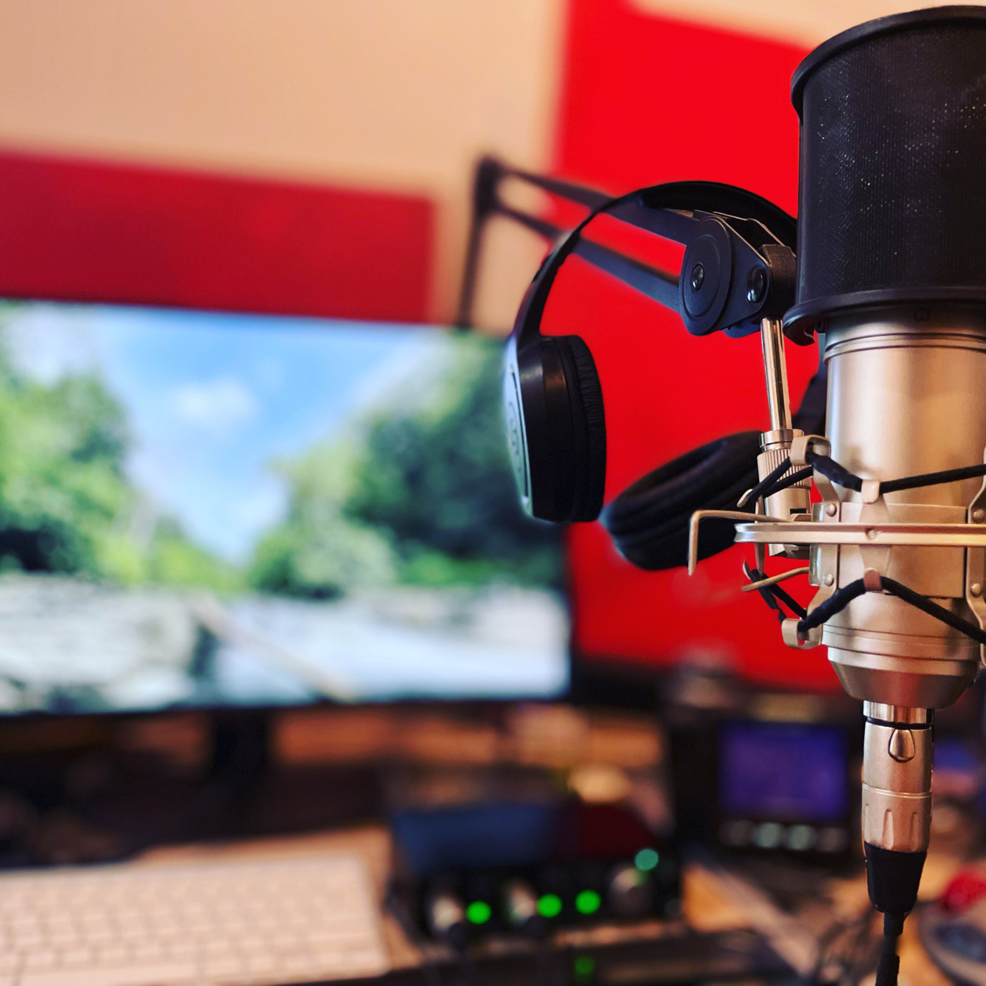 Famous Art Show podcast artwork