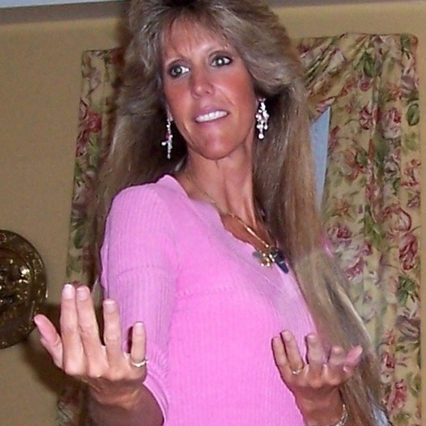 Episode 38 - Hot Leads Cold Cases Guest Marinette Riveira, Expert on Spirit Orbs episode artwork