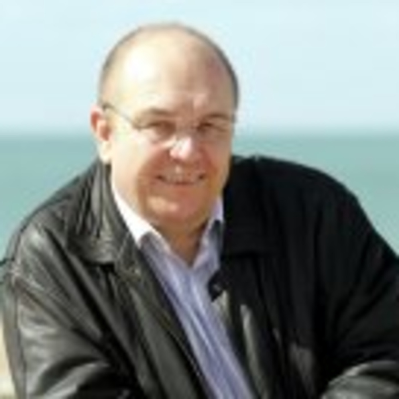 Episode 43 - Hot Leads Cold Cases Guest - Keith Charles, British Psychic Detective & Police Detective episode artwork