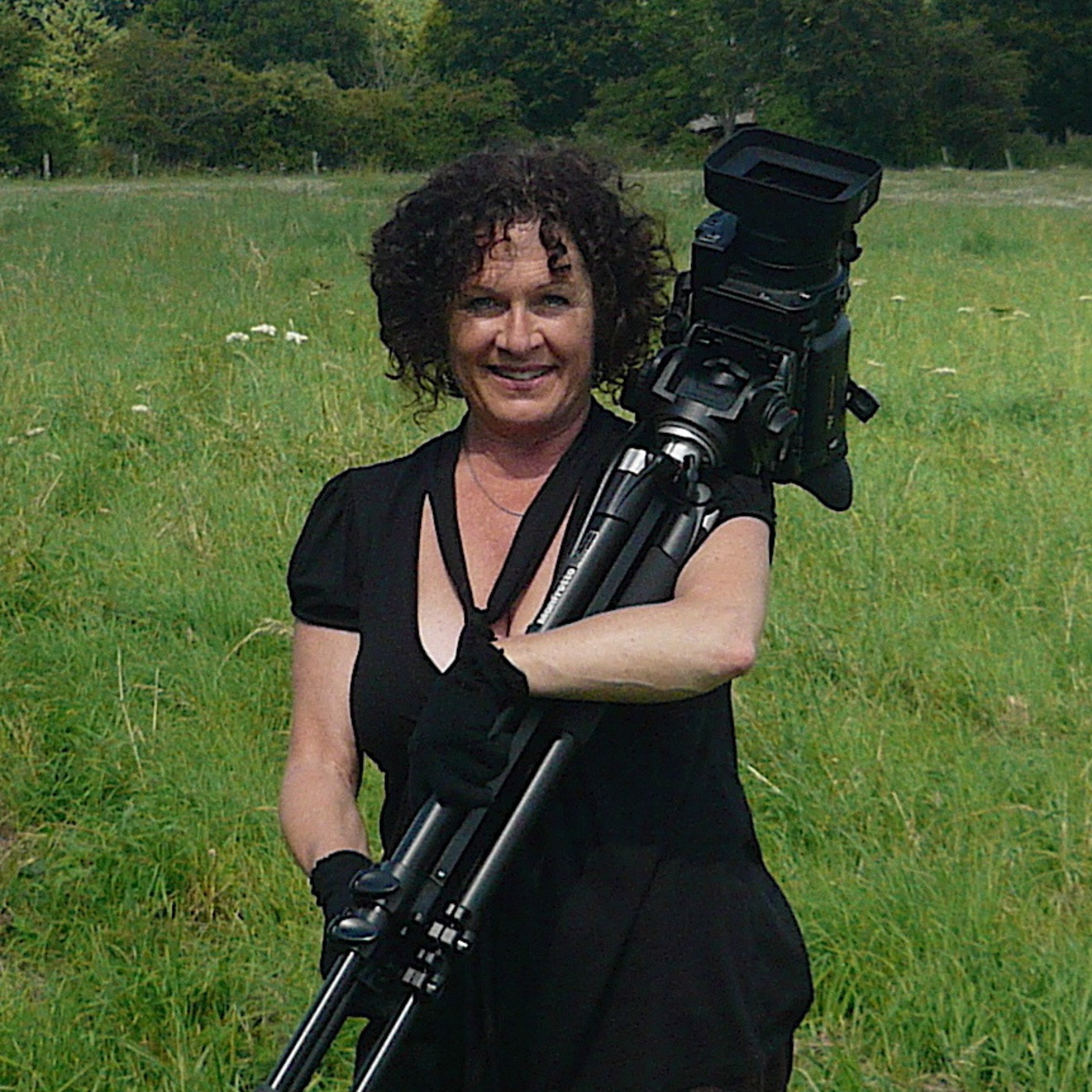 Episode 58 - Hot Leads Cold Cases Guest Patty Greer - Crop Circle Documentary Filmmaker episode artwork