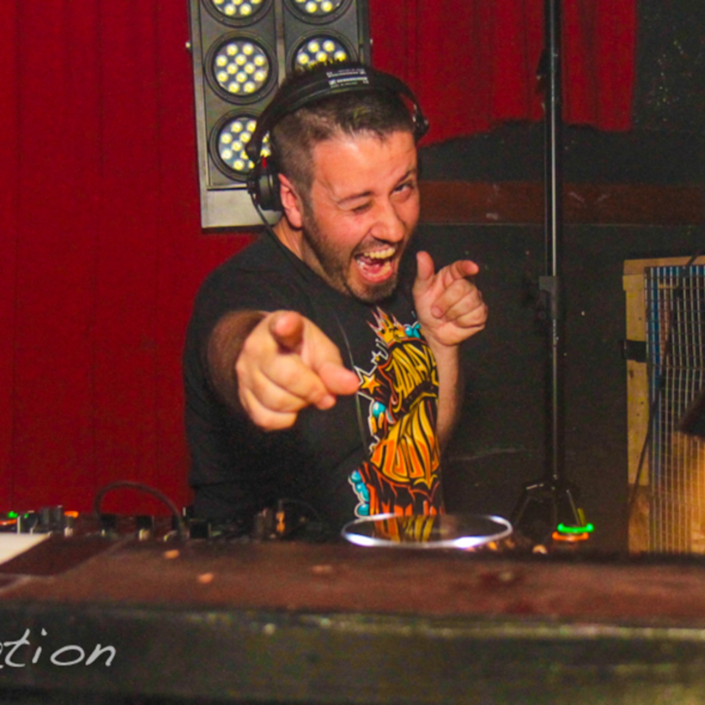 DJ DAVID VIRGONA Decks After Dark JOY94.9