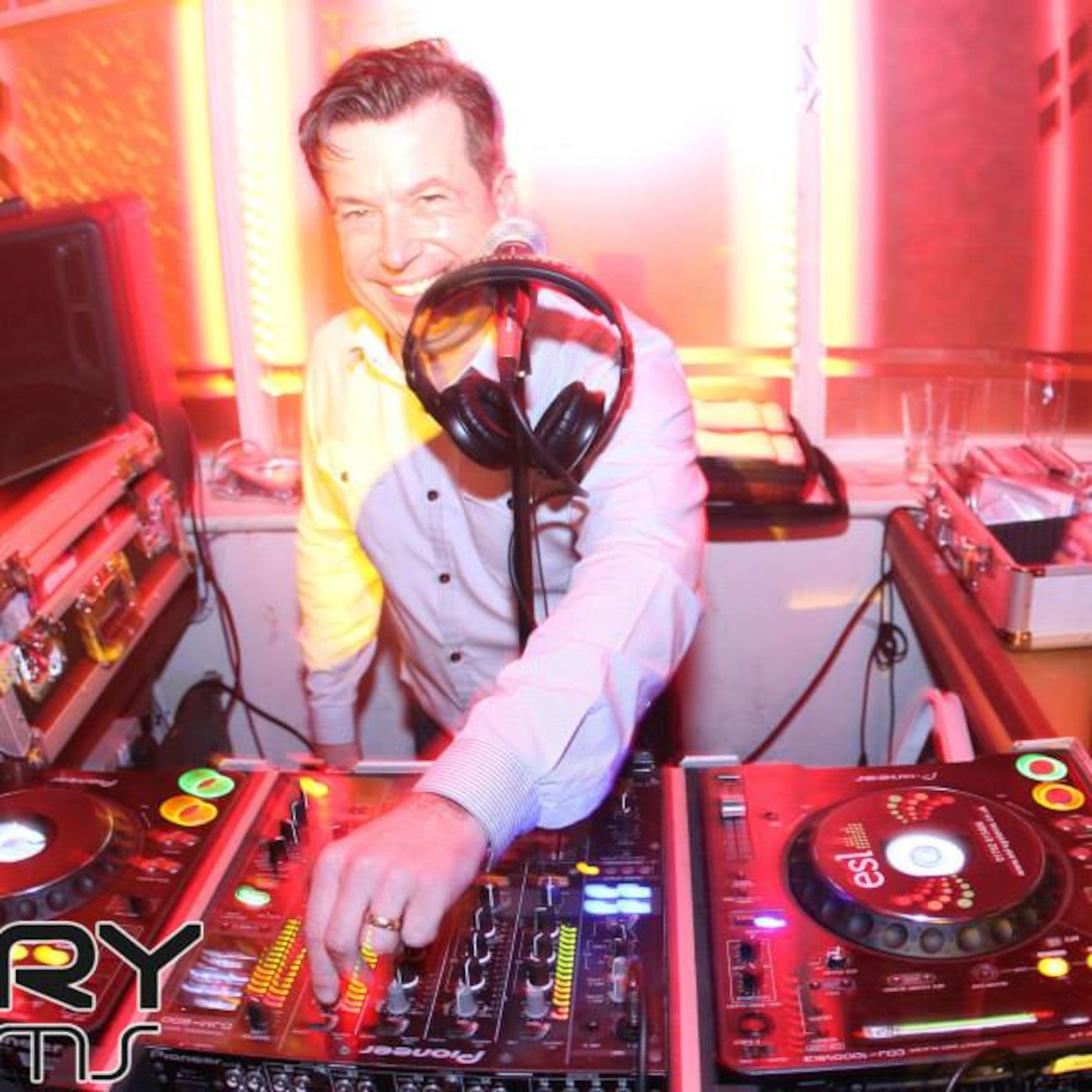 Simon Whistles Ford on Stomp Radio 18 Jan 17