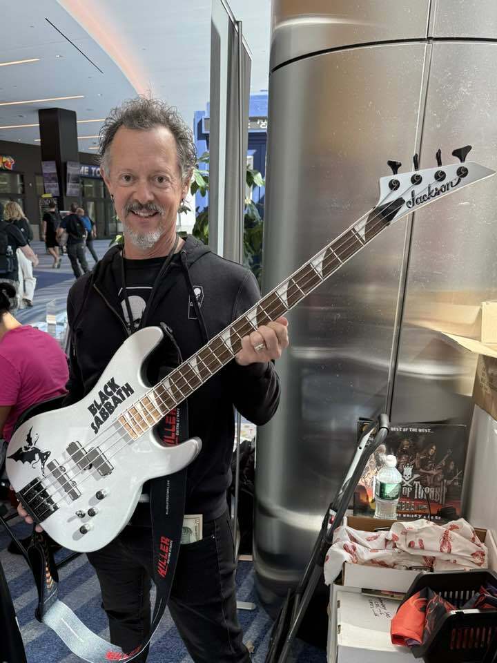 Episode 13: Monarch Comics Drive In Theatre #4 (Independent Comics/Chaos Comics/Brian Pulido)