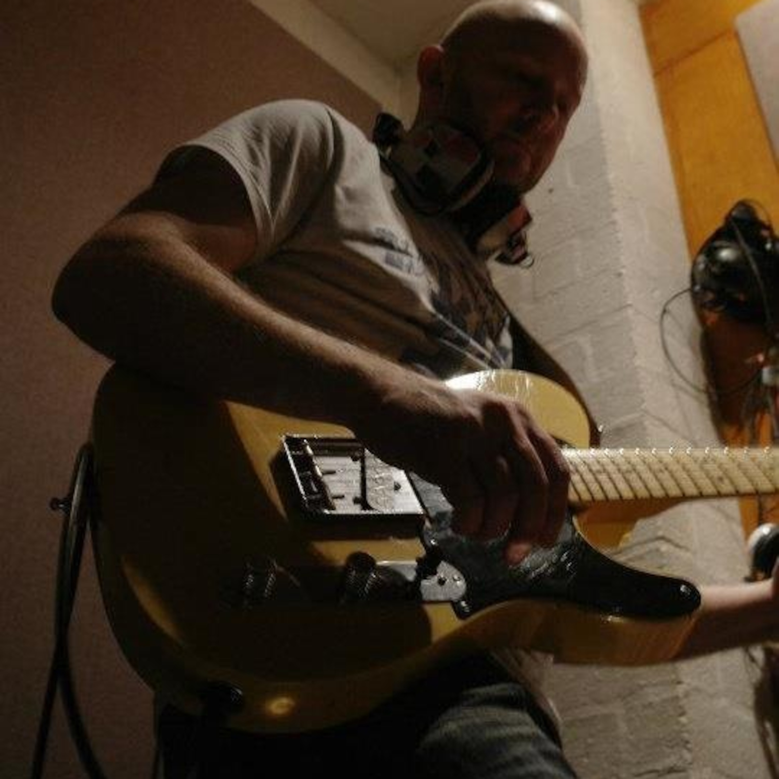 Prophetic Guitar - Releasing the frequencies of David