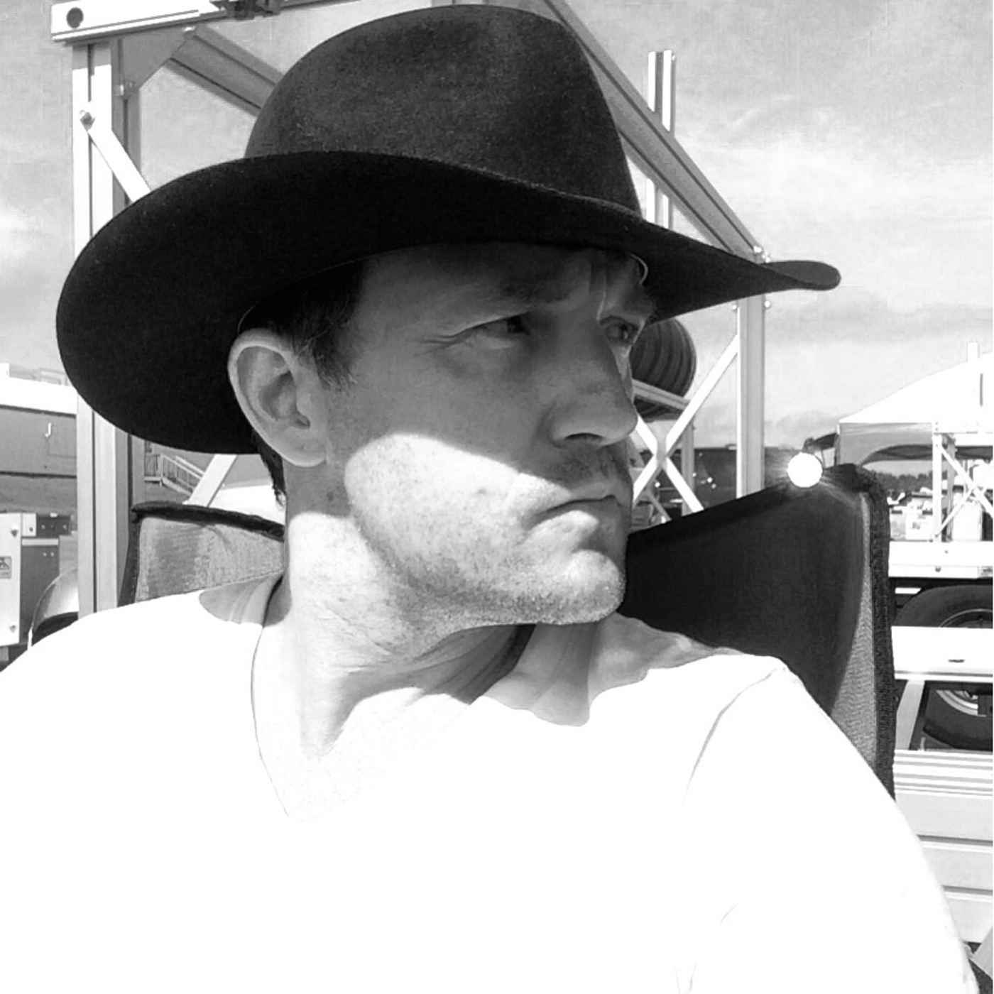 Shaun Benson, Chatting Between Takes