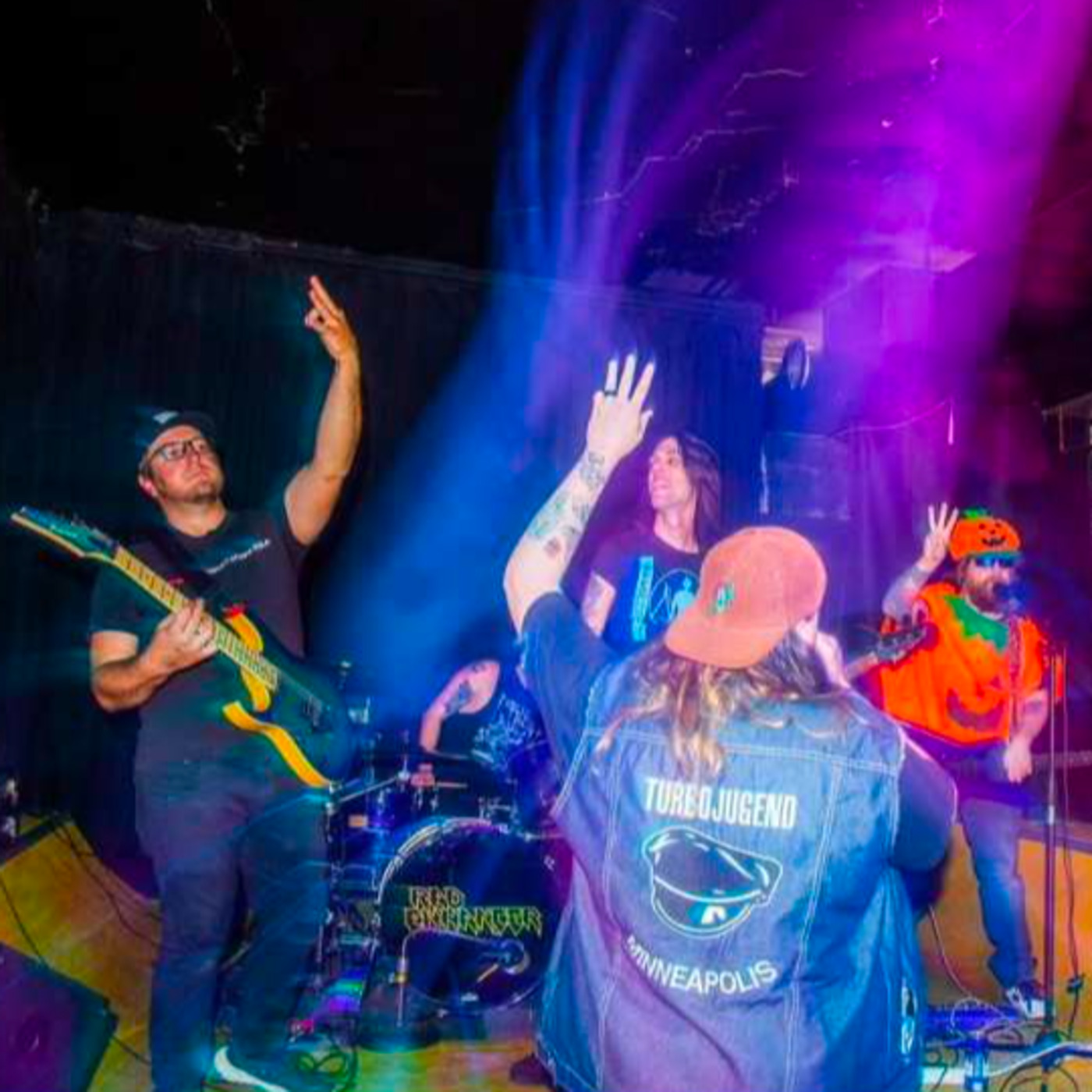 Episode 123: Small Feces: The Texas Toast Chainsaw Massacre (TJ Minneapolis)