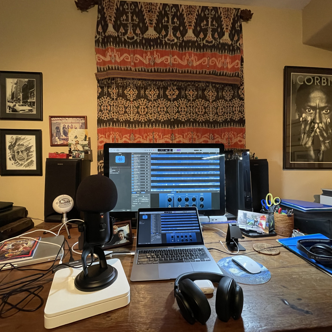 DJDrZen\'s Music Box & Travelogue