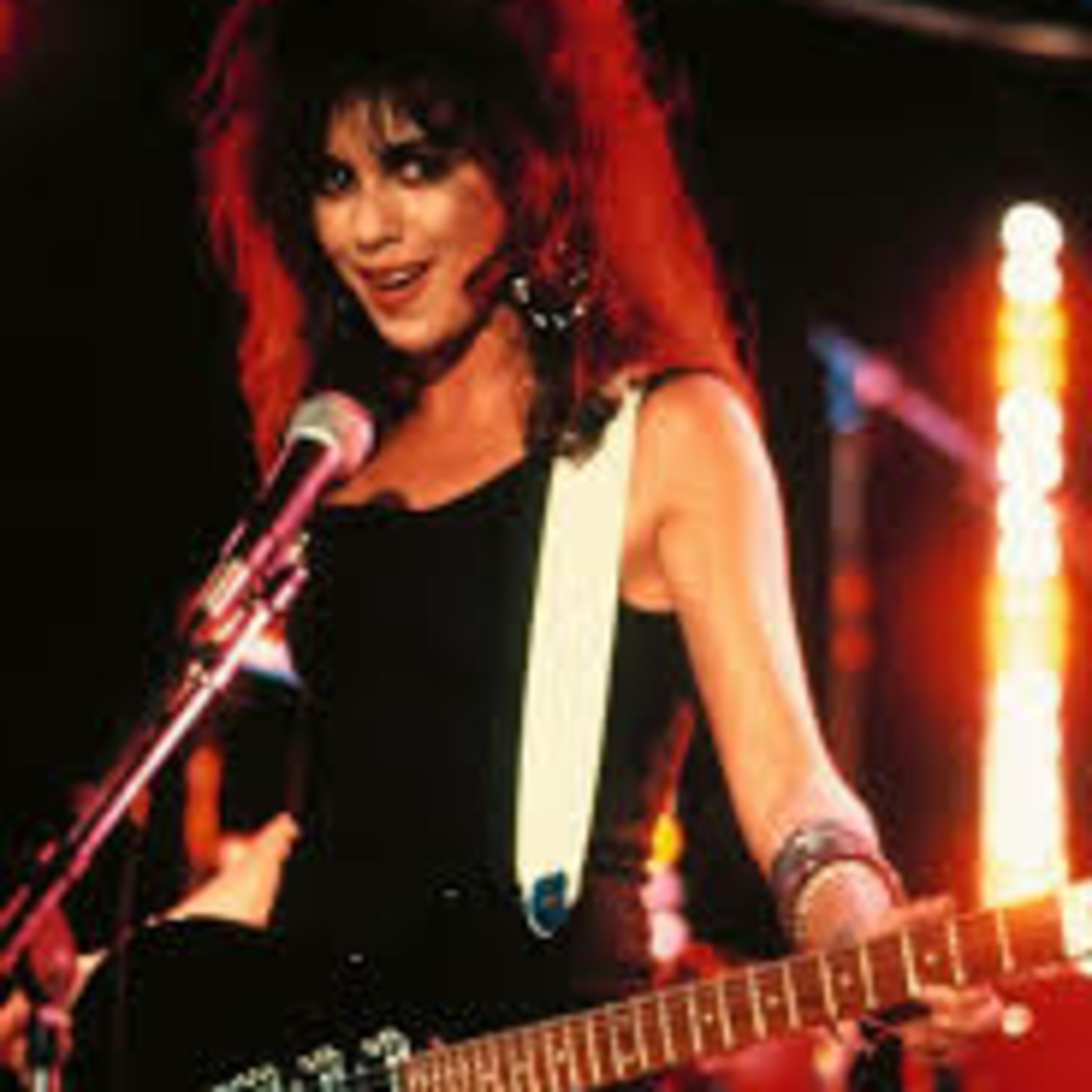 13 Of Susanna Hoffs Podcasts Interviews Updated Daily Owltail