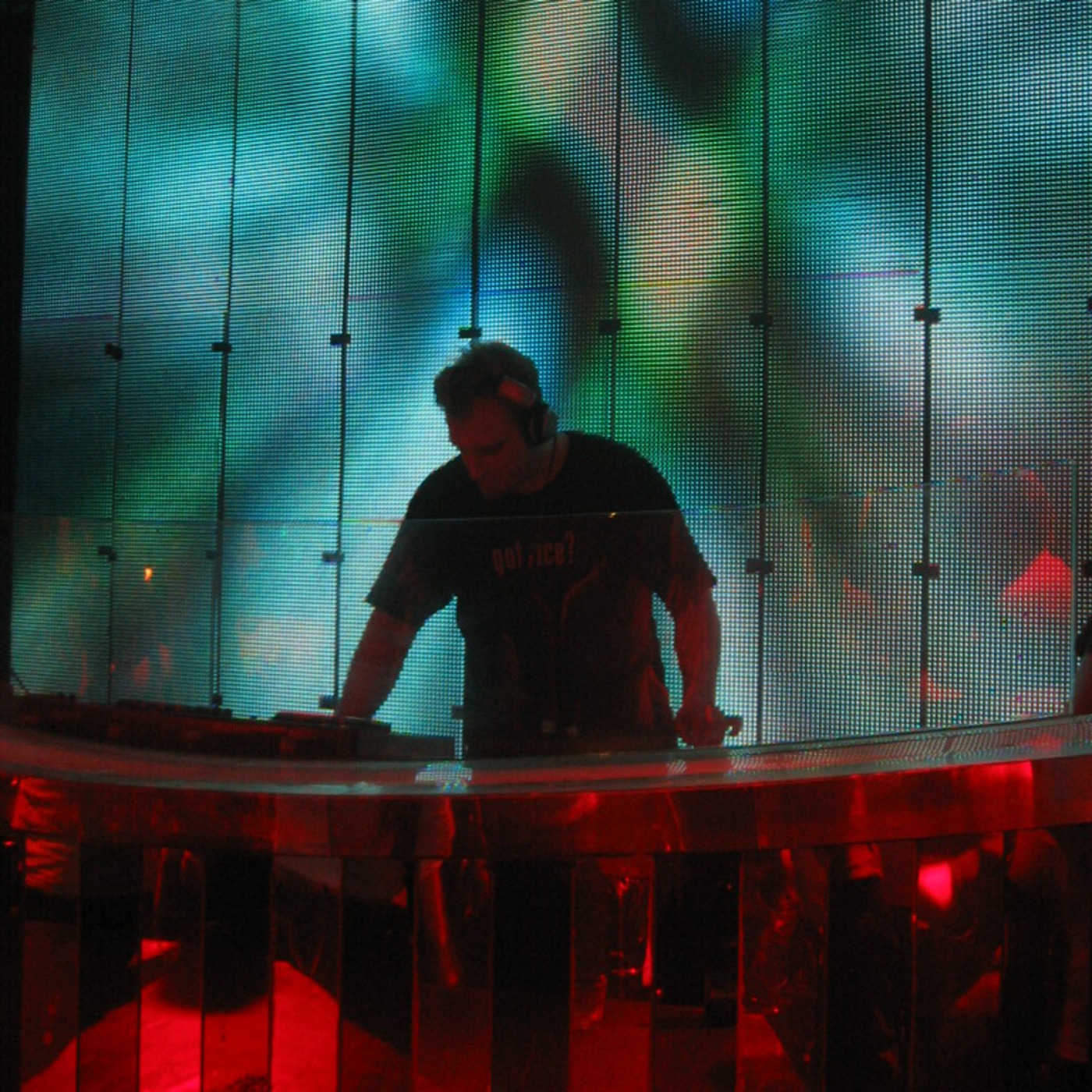 Dj Tom Wheatley's Deep Chunky Electro House Mixes