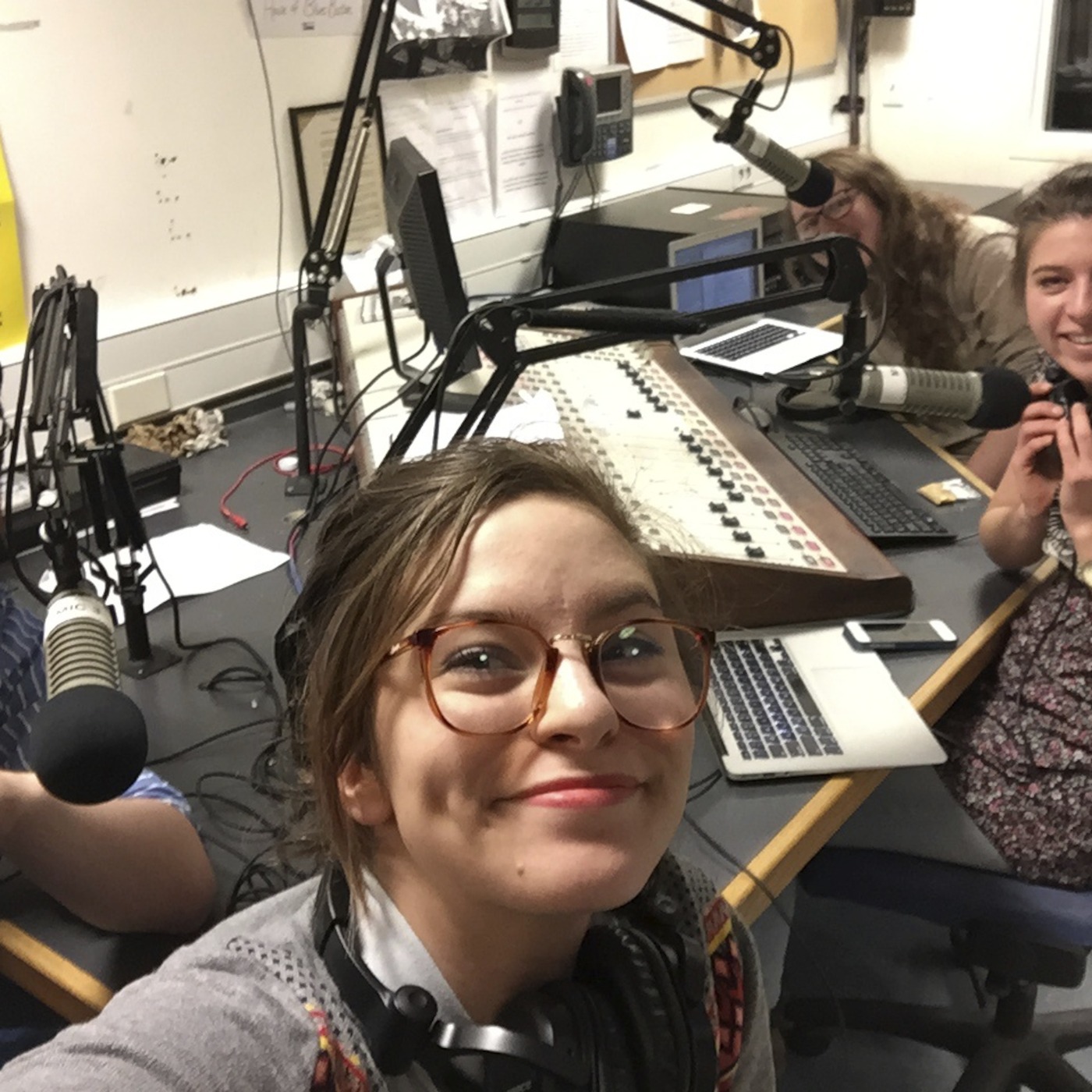 Room for Improvment Ep 1: Laughing Funny Talk Times with Abigail & Becca (& Dan & Jordan)