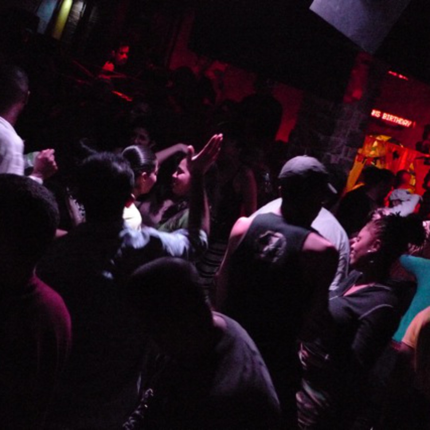 2 AM Dance Floor Mix