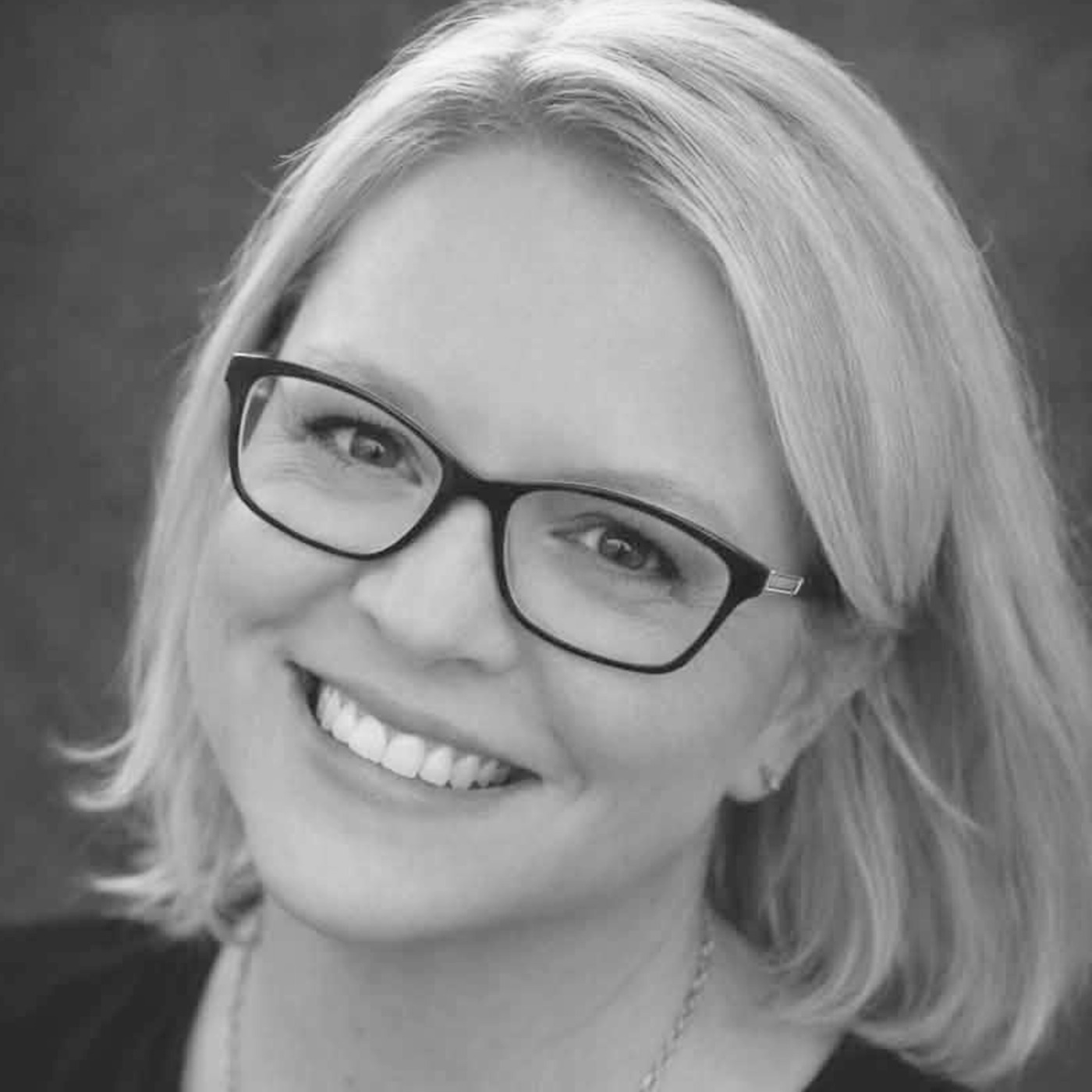 Episode 327: Segment 322, LeAnne Escue, The Black Wolf Paranormal, Author, Events-Tours, Experiencer-Investigator, Bigfoot