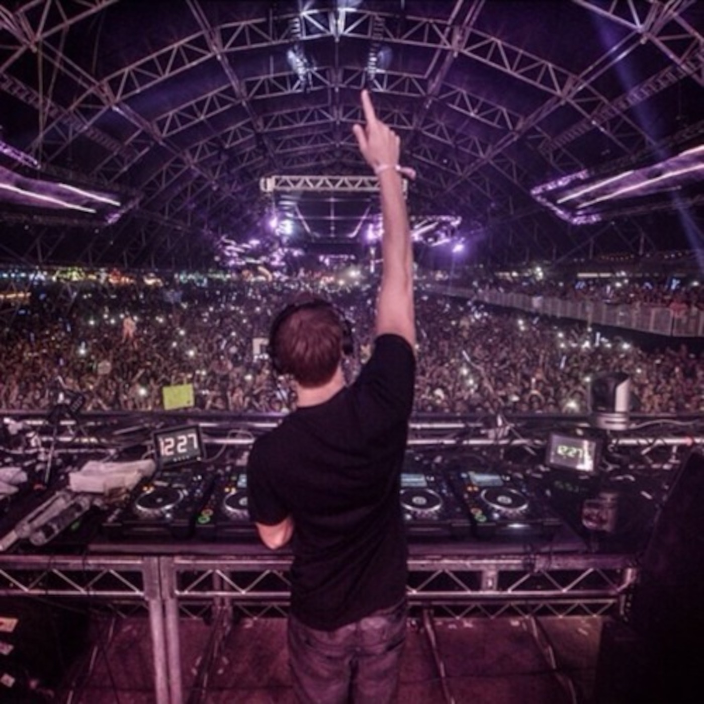 CALVIN HARRIS LIVE