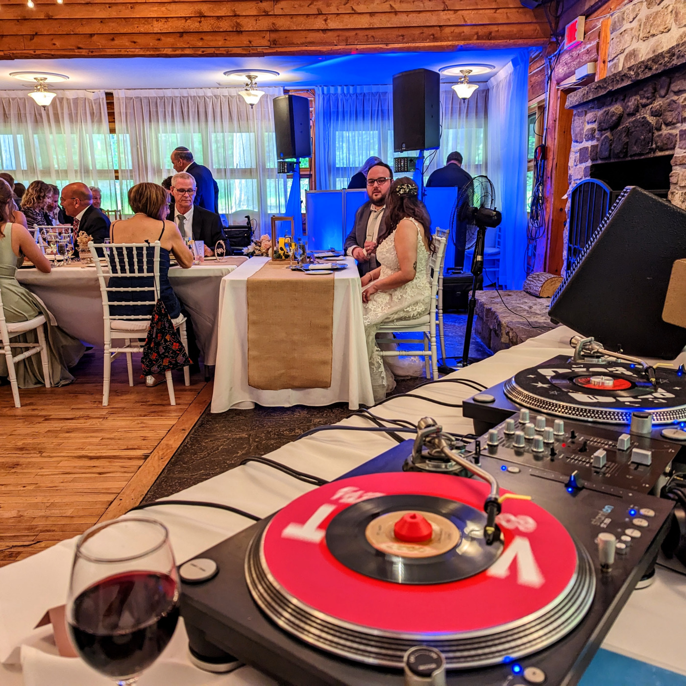 Episode 105: Addicted to the Neddle - Episode 105 - Shuffling Down The Aisle