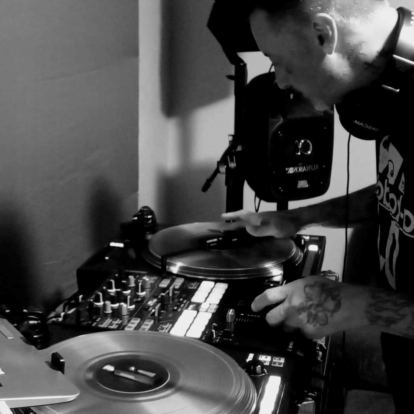 In The Groove Entertainment