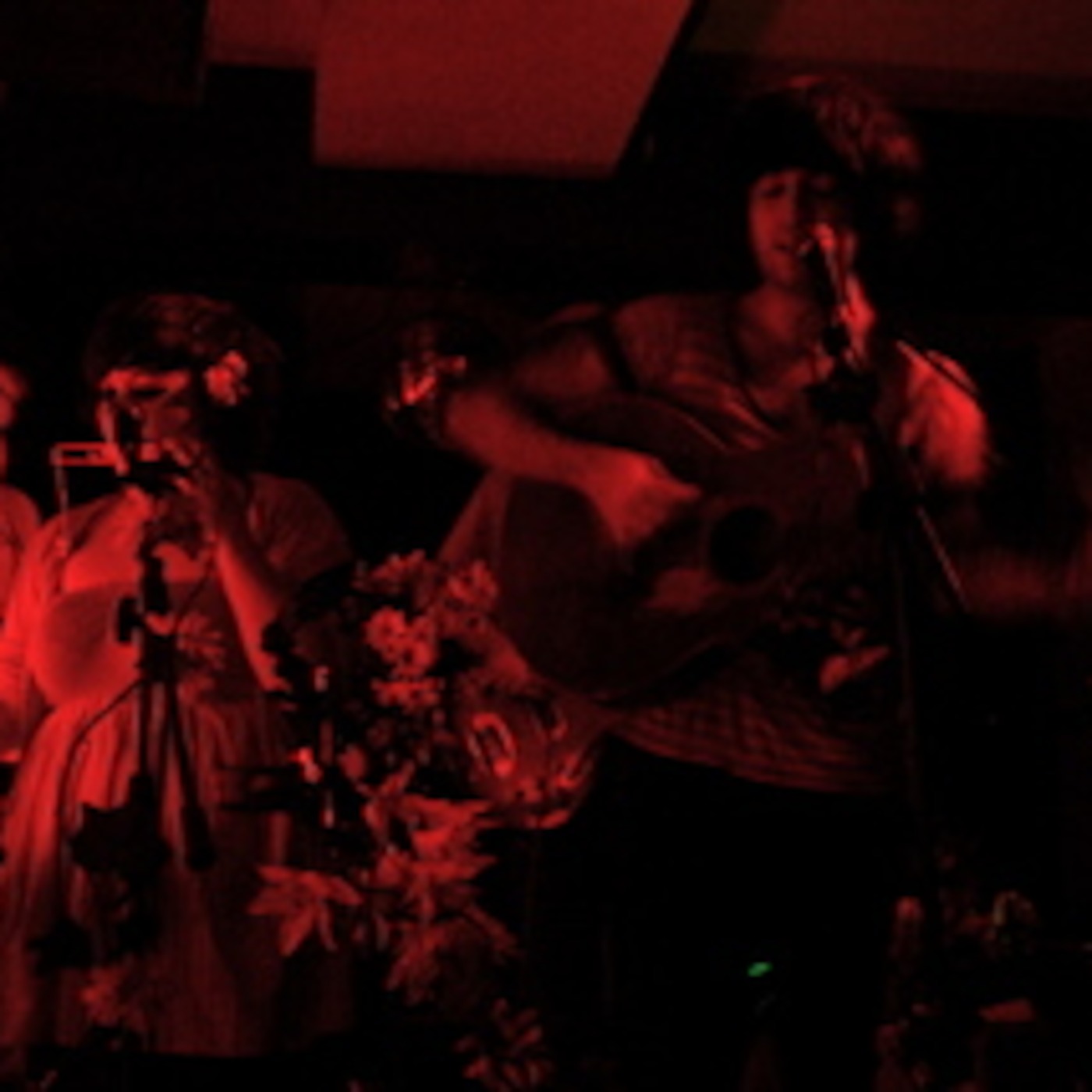 Moonlighting with The Momeraths - Living Room session episode artwork