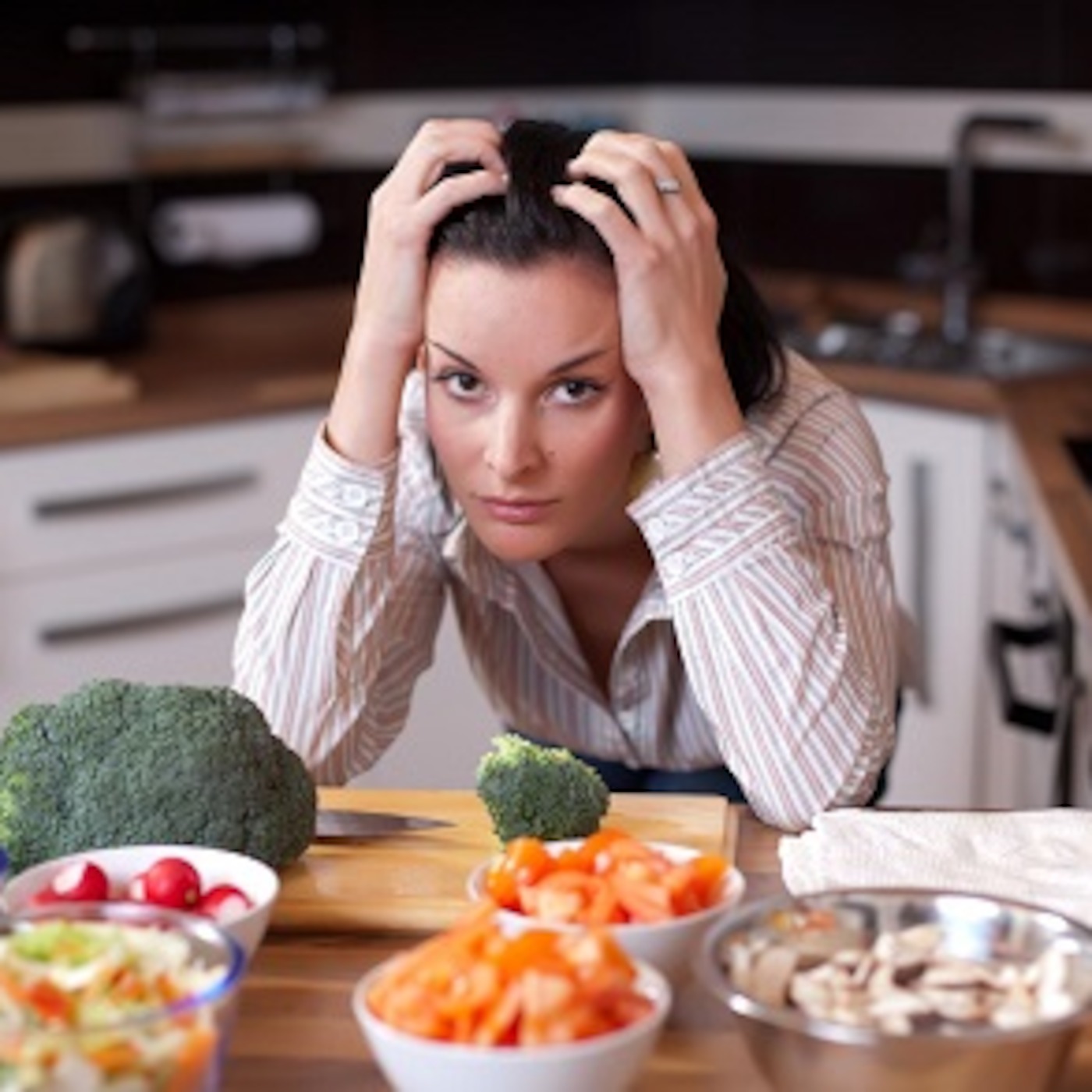 Episode 6 - 3 Reasons You Are In An Emotional Eating Dieting Loop