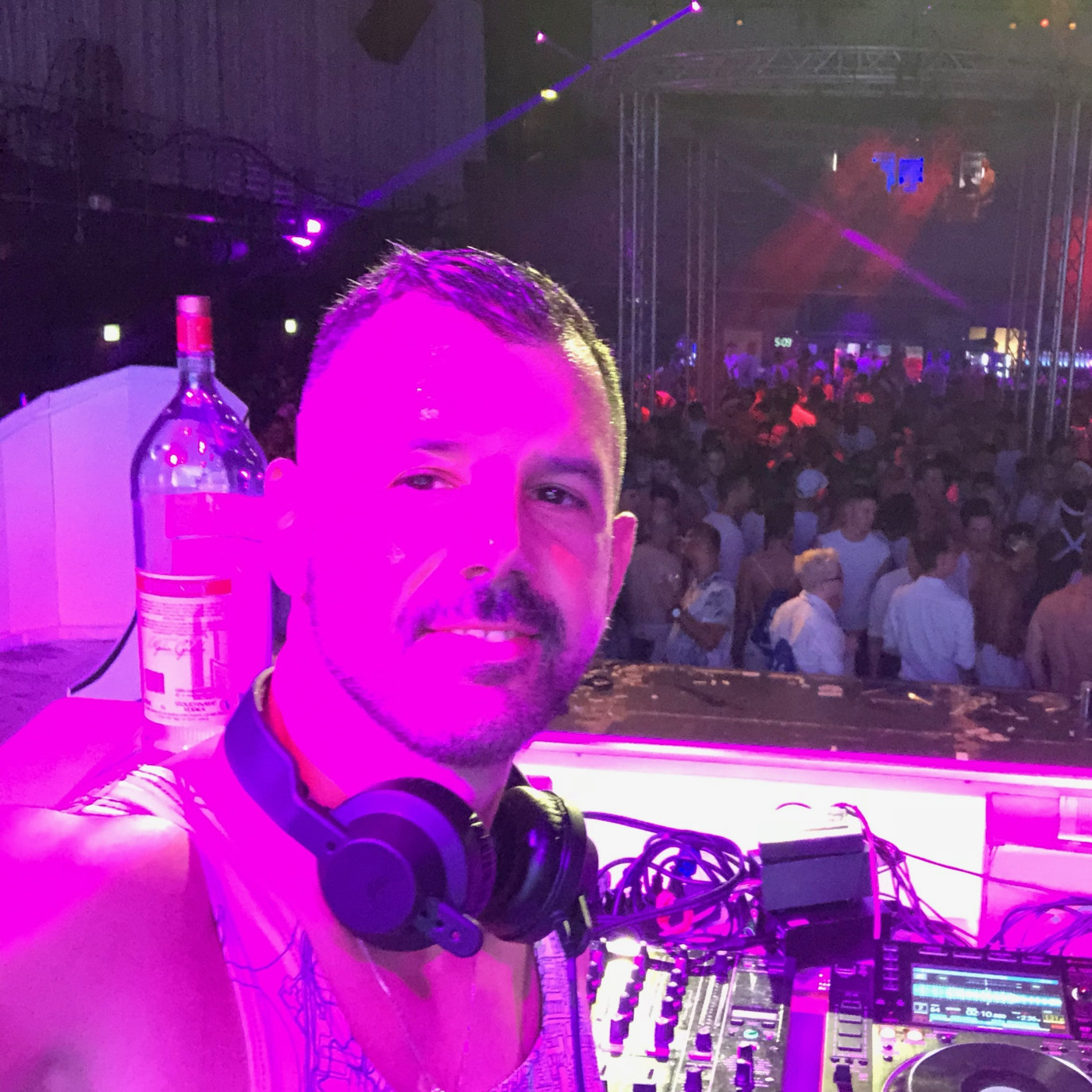 Angels Zurich White Party Live By Guy Scheiman May 18