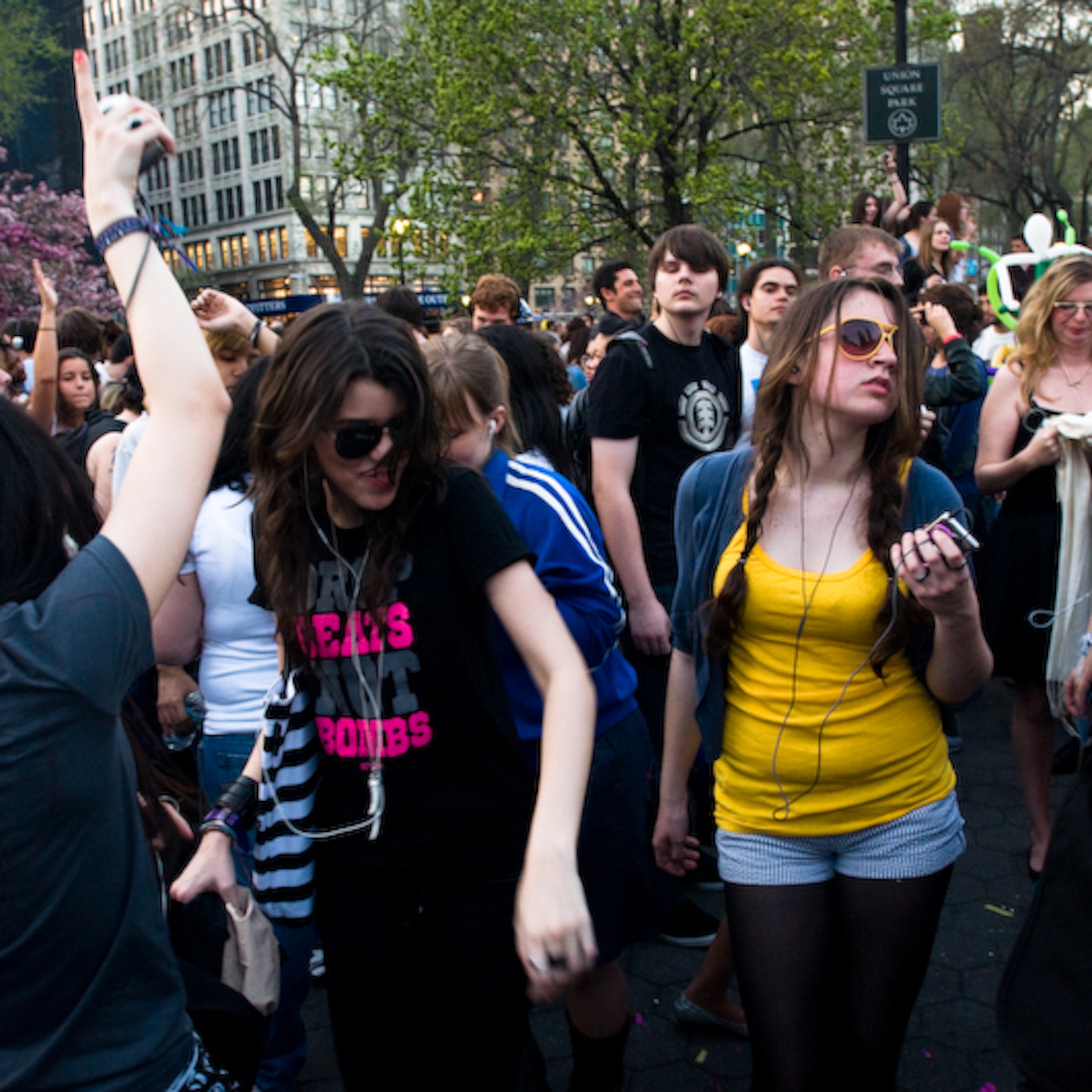 Iax Mixes EDM to keep you dancing.