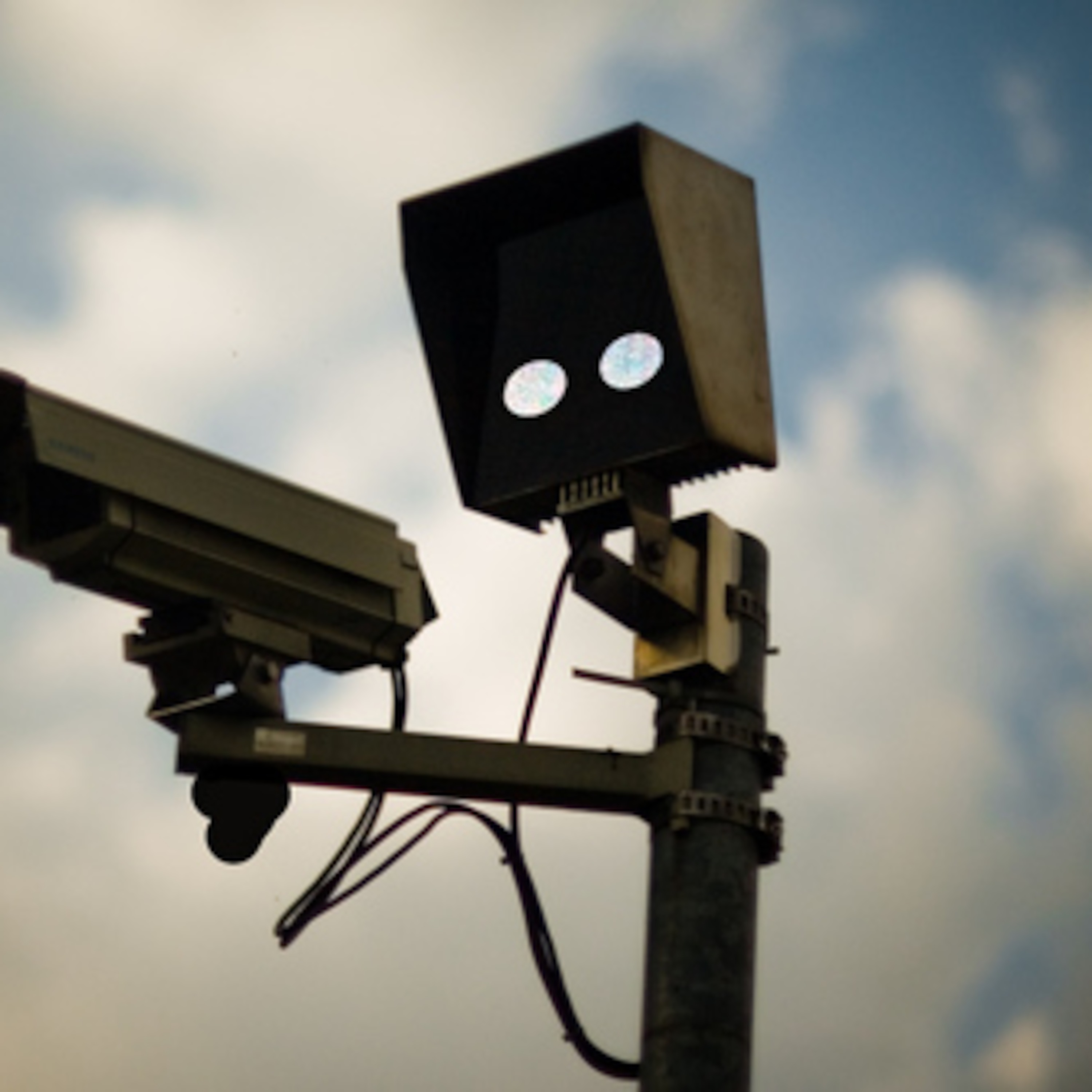 Iax Mixes EDM to keep you dancing.