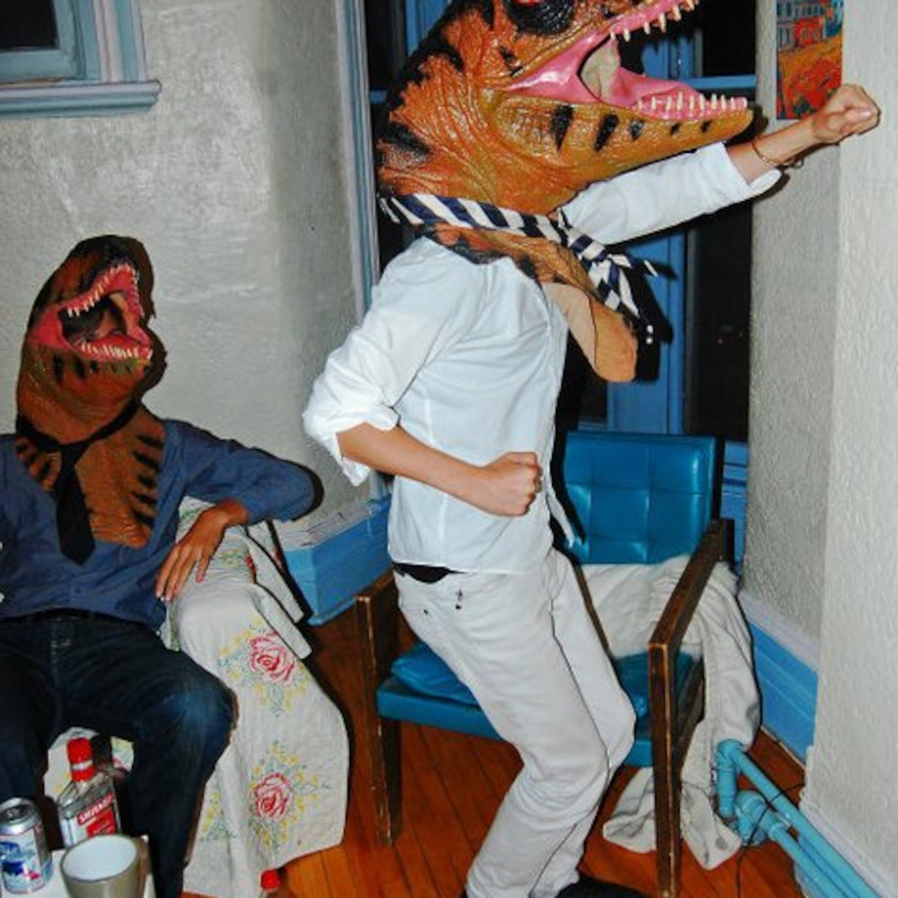 Iax Mixes EDM to keep you dancing.